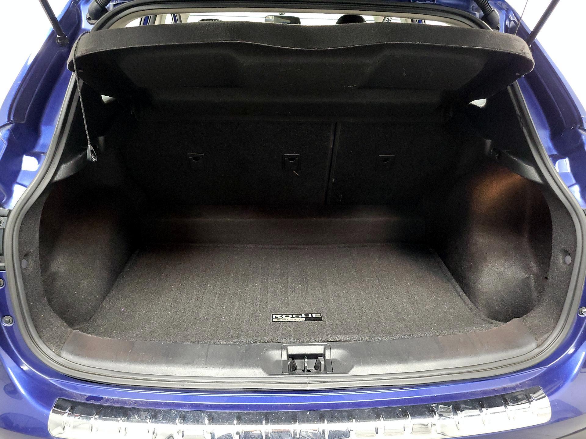 Thumbnail: 2018 Nissan Rogue Sport - 16