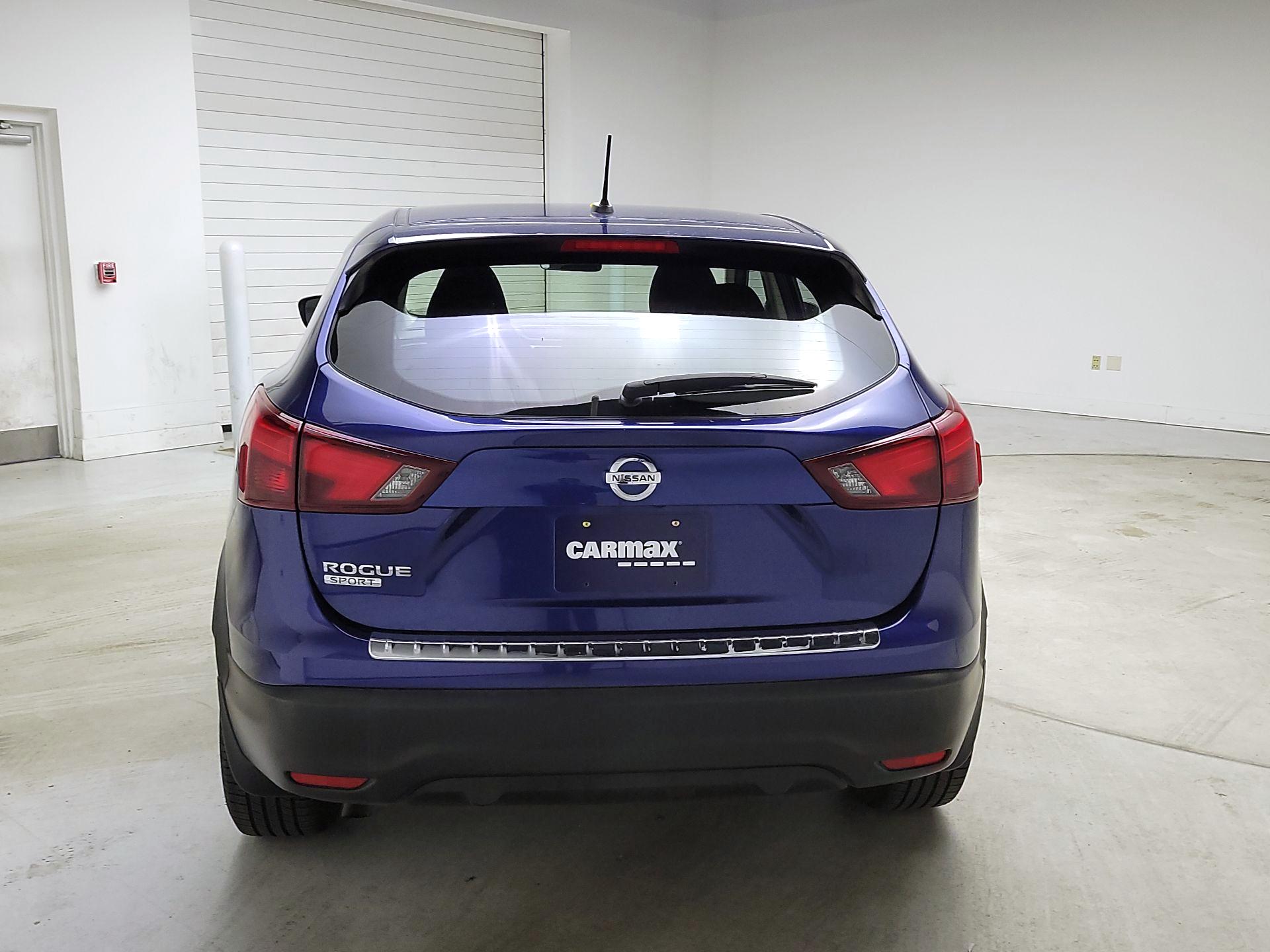 Thumbnail: 2018 Nissan Rogue Sport - 6