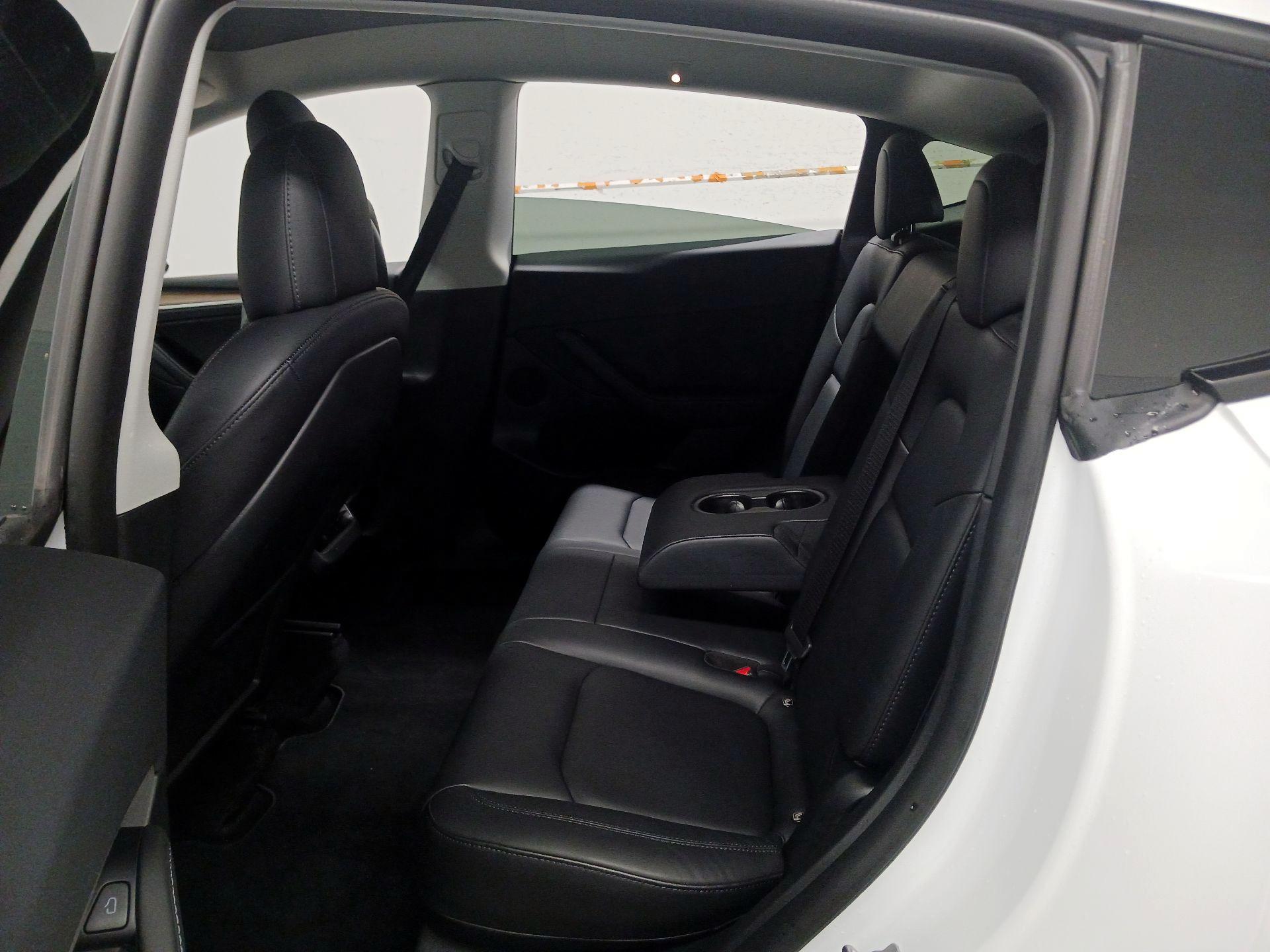 Thumbnail: 2022 Tesla Model Y - 16