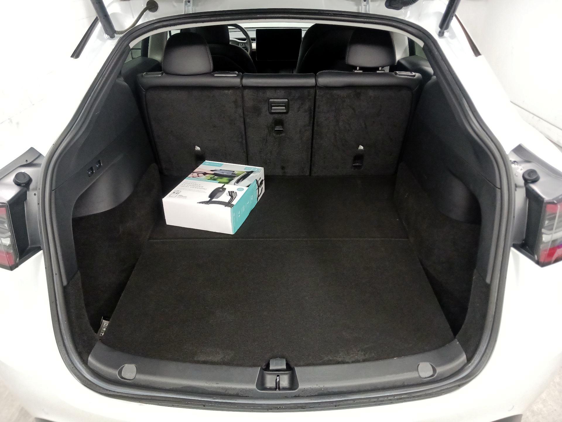 Thumbnail: 2022 Tesla Model Y - 17