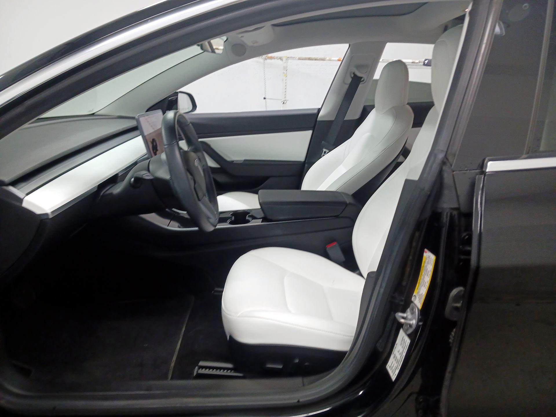 Thumbnail: 2019 Tesla Model 3 - 9