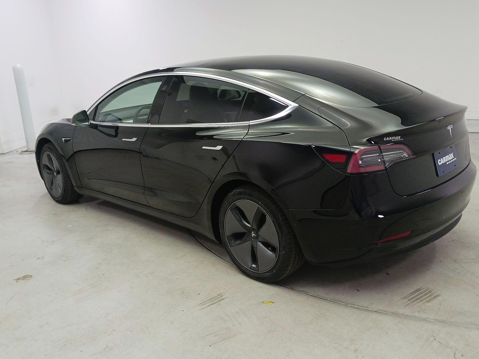 Thumbnail: 2019 Tesla Model 3 - 7