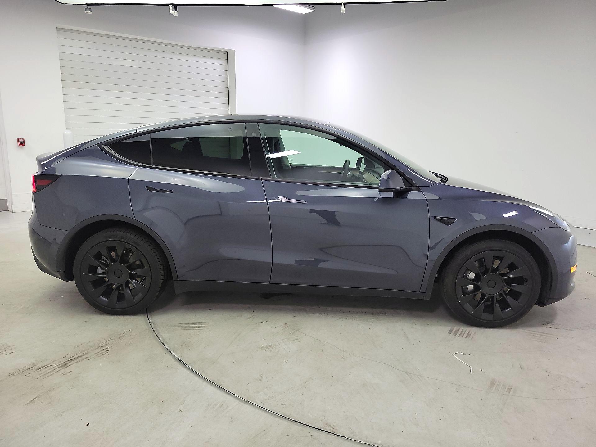 Thumbnail: 2022 Tesla Model Y - 4