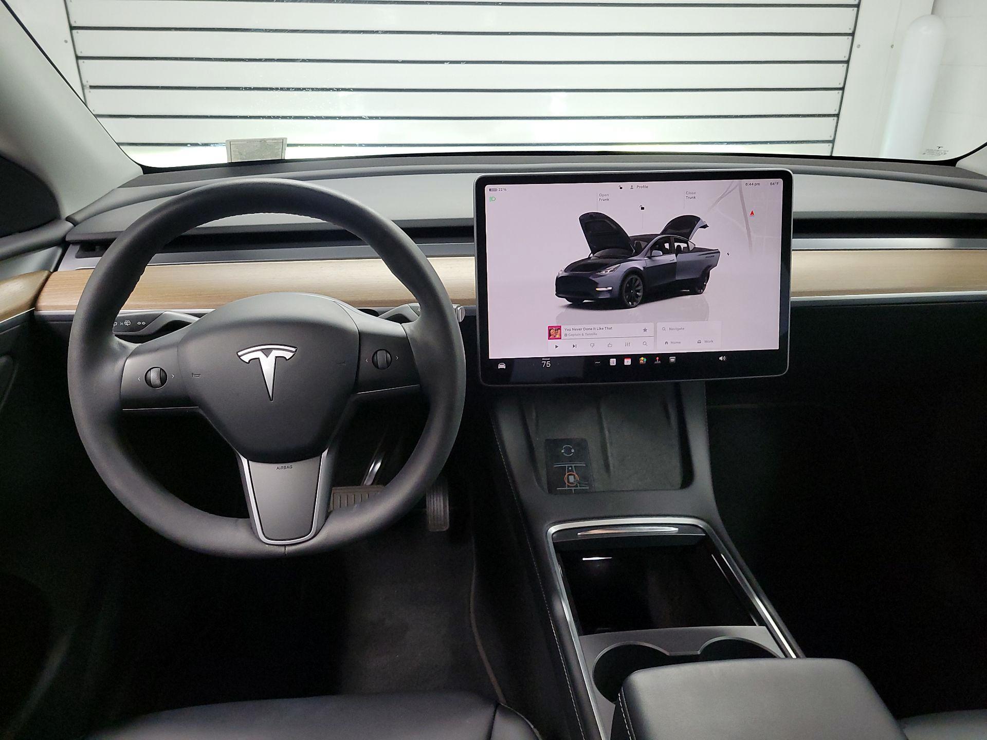 Thumbnail: 2022 Tesla Model Y - 8