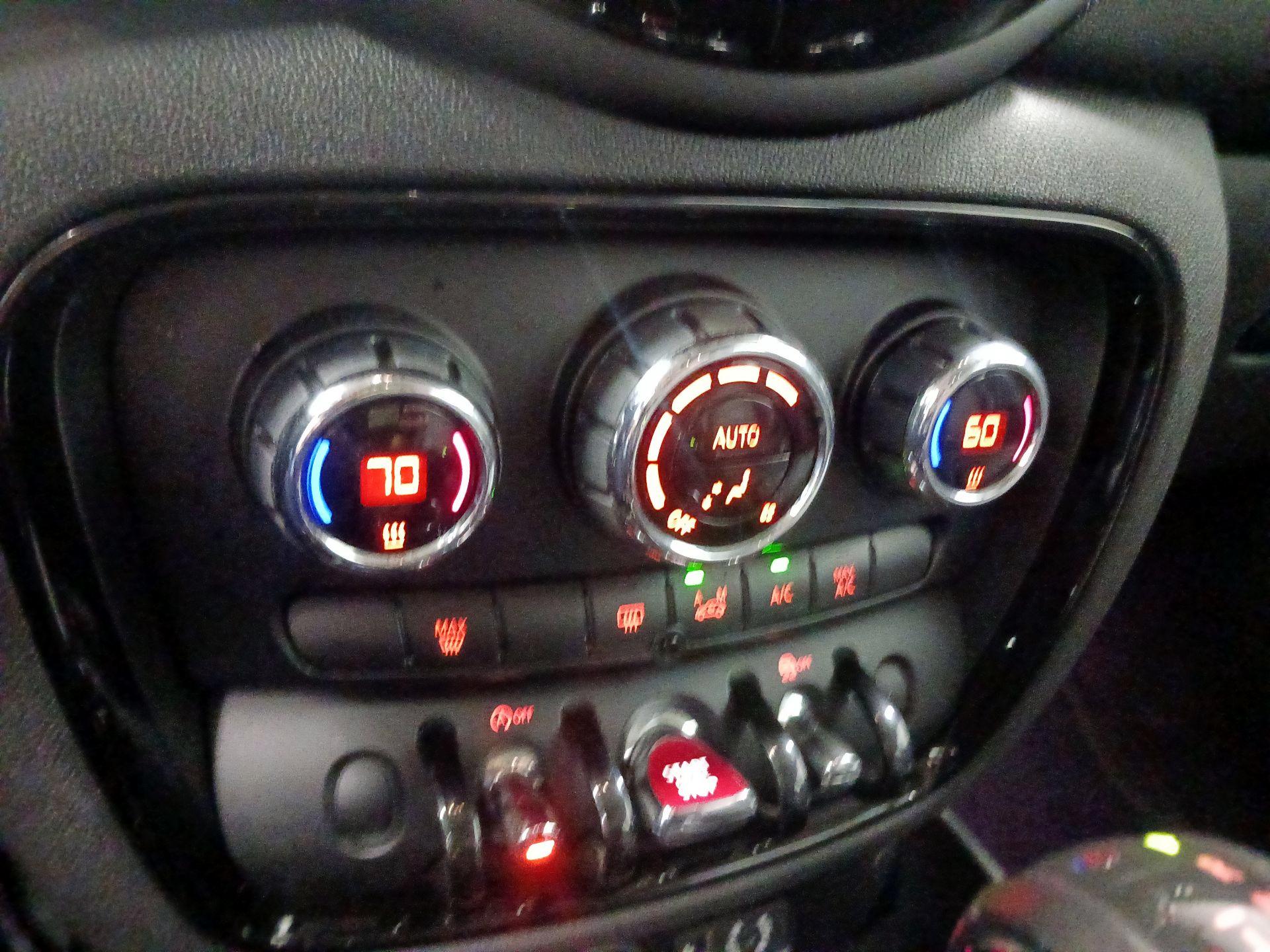 Thumbnail: 2017 MINI Cooper Clubman - 16