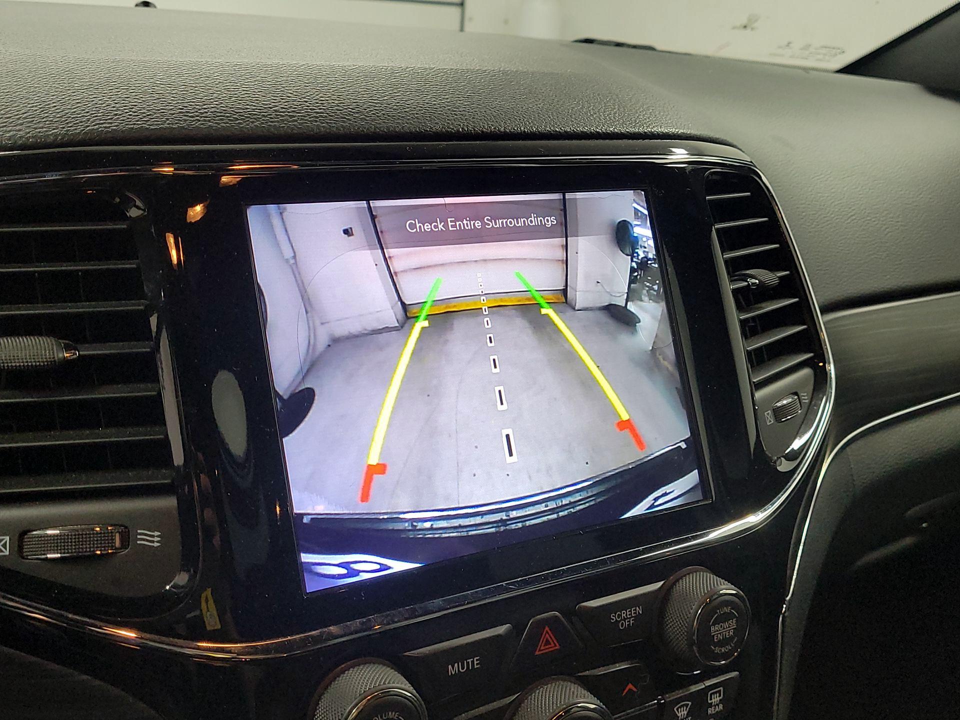 Thumbnail: 2020 Jeep Grand Cherokee - 13