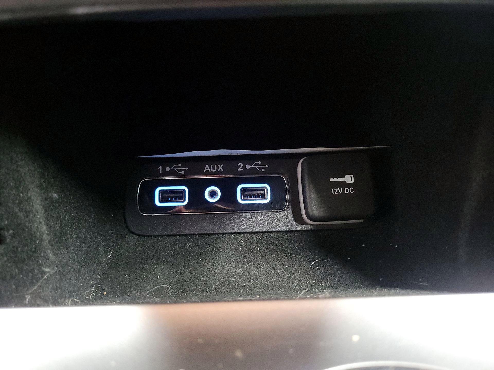 Thumbnail: 2020 Jeep Grand Cherokee - 17