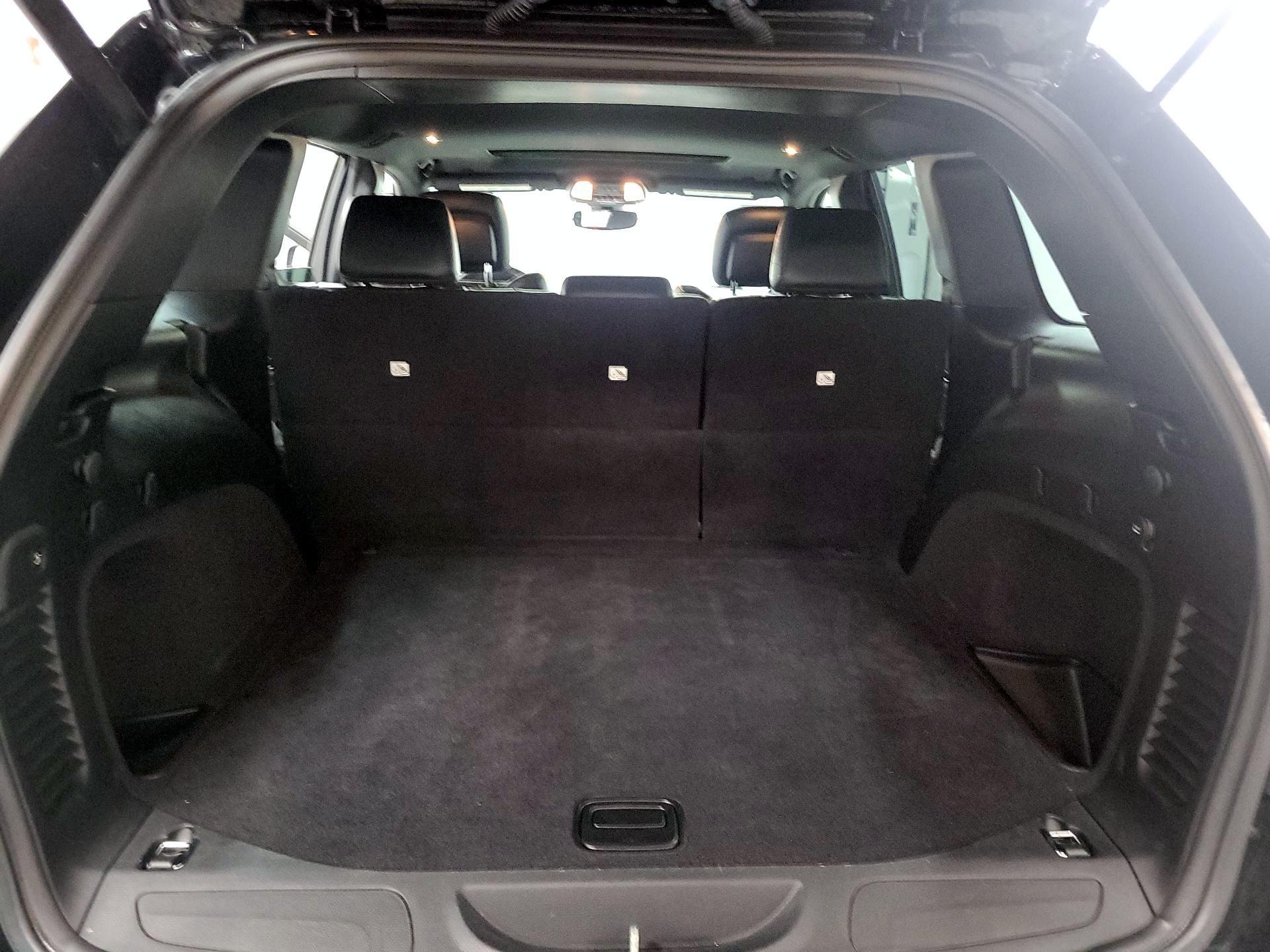 Thumbnail: 2020 Jeep Grand Cherokee - 20