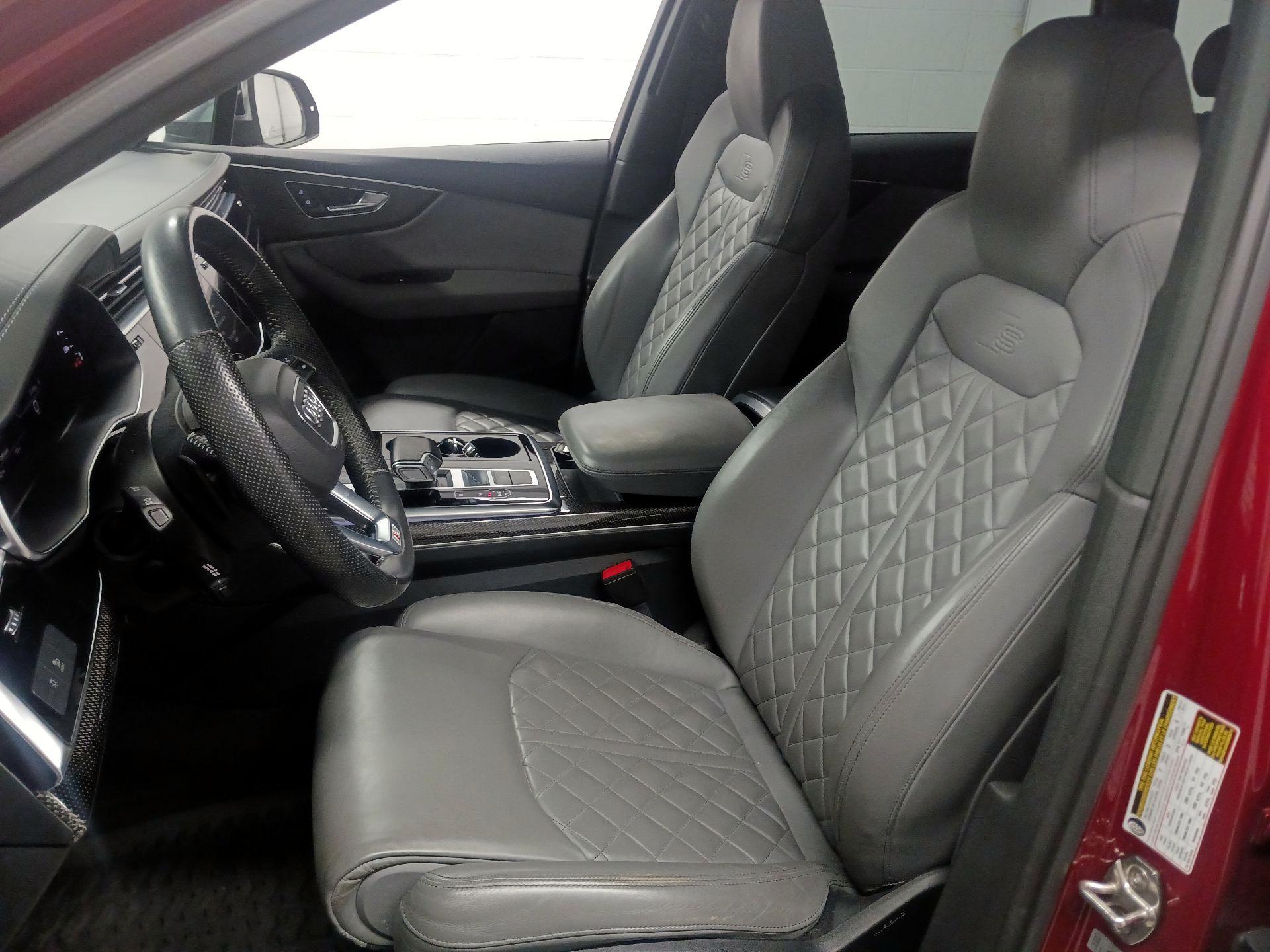 Thumbnail: 2020 Audi SQ7 - 9