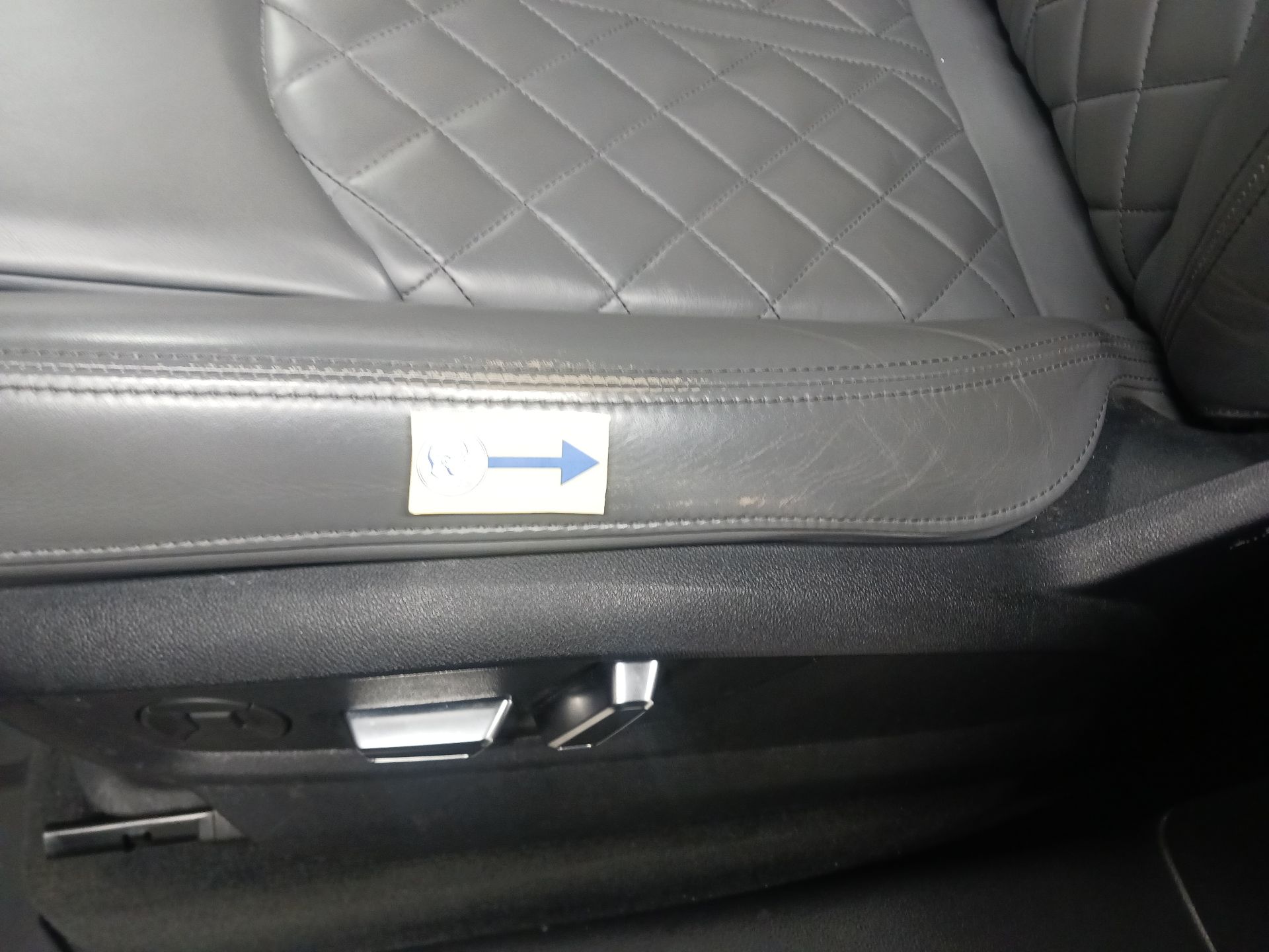 Thumbnail: 2020 Audi SQ7 - 20