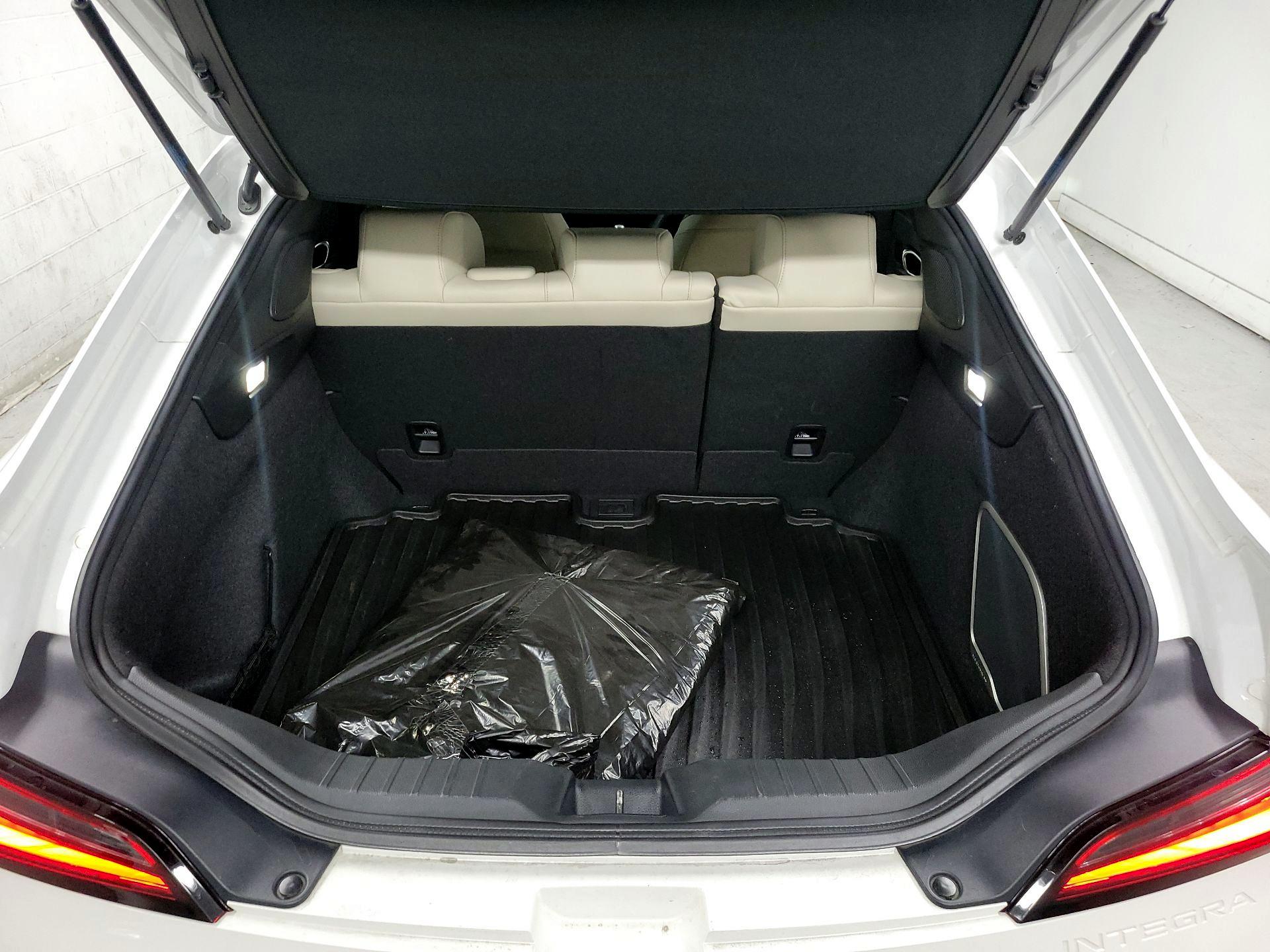 Thumbnail: 2023 Acura Integra - 16