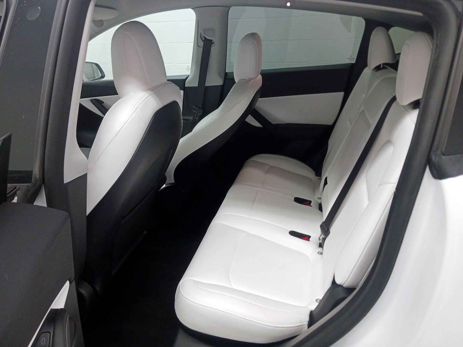 Thumbnail: 2022 Tesla Model Y - 15