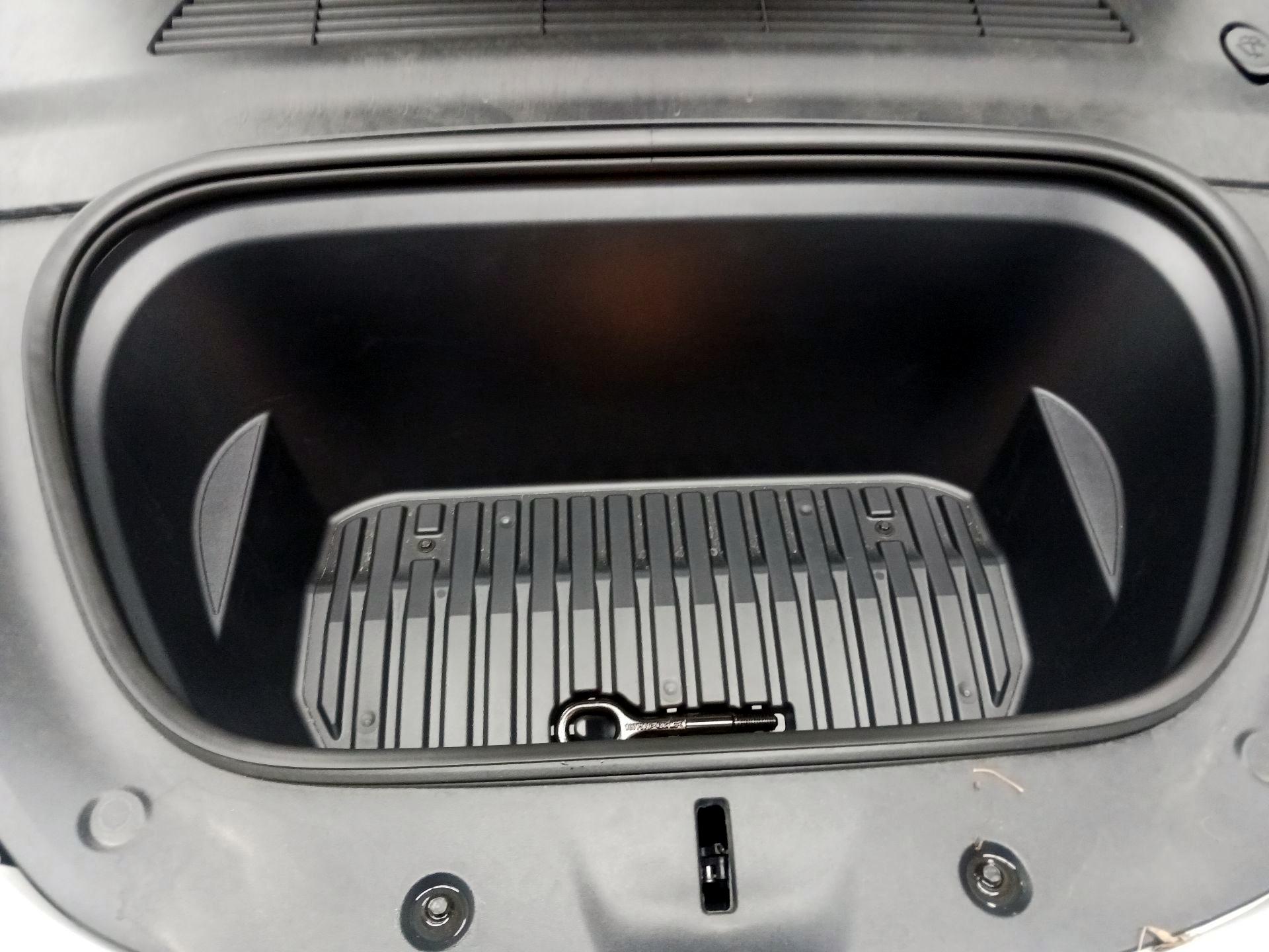 Thumbnail: 2022 Tesla Model Y - 17