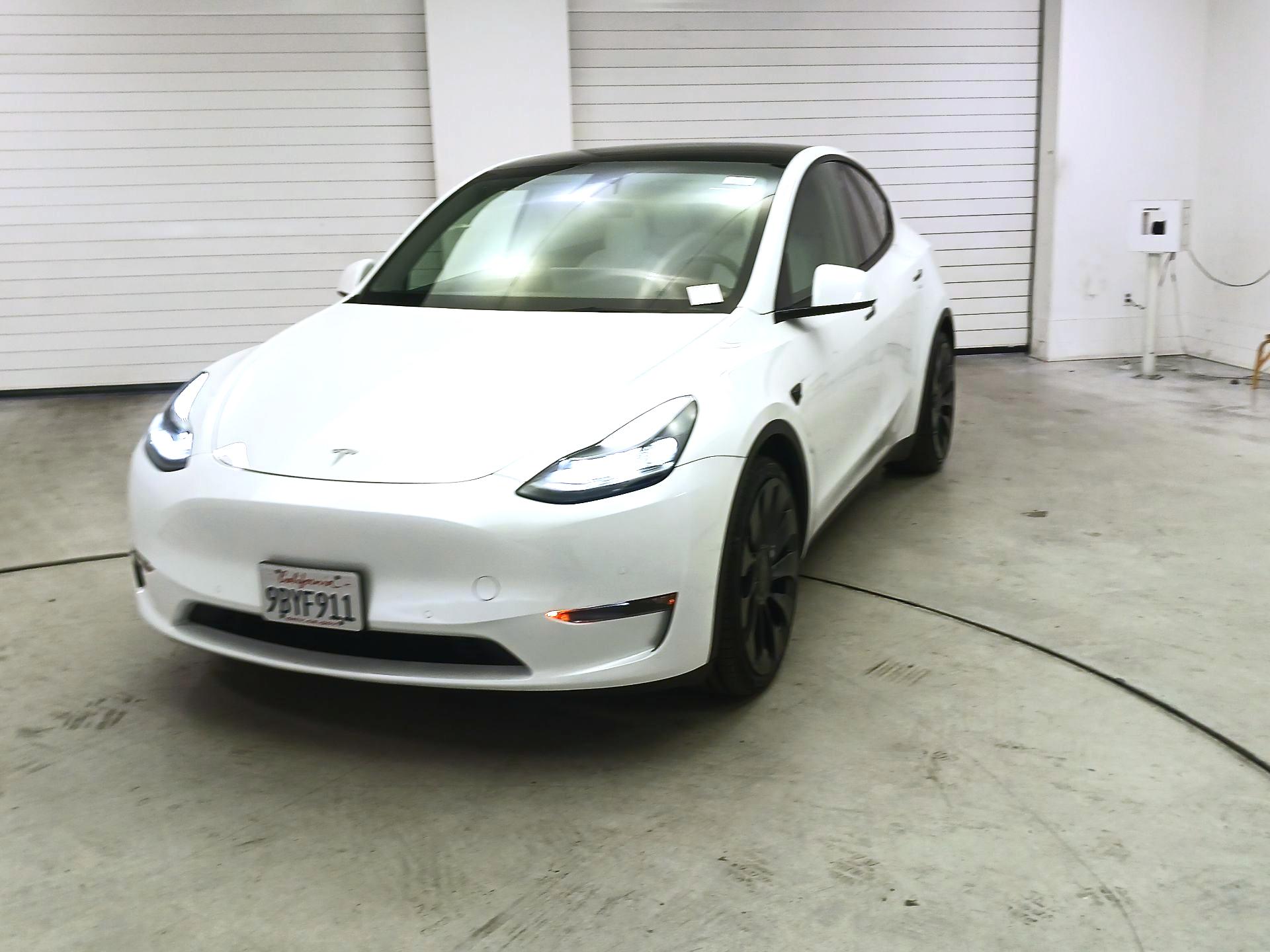 Thumbnail: 2022 Tesla Model Y - 3