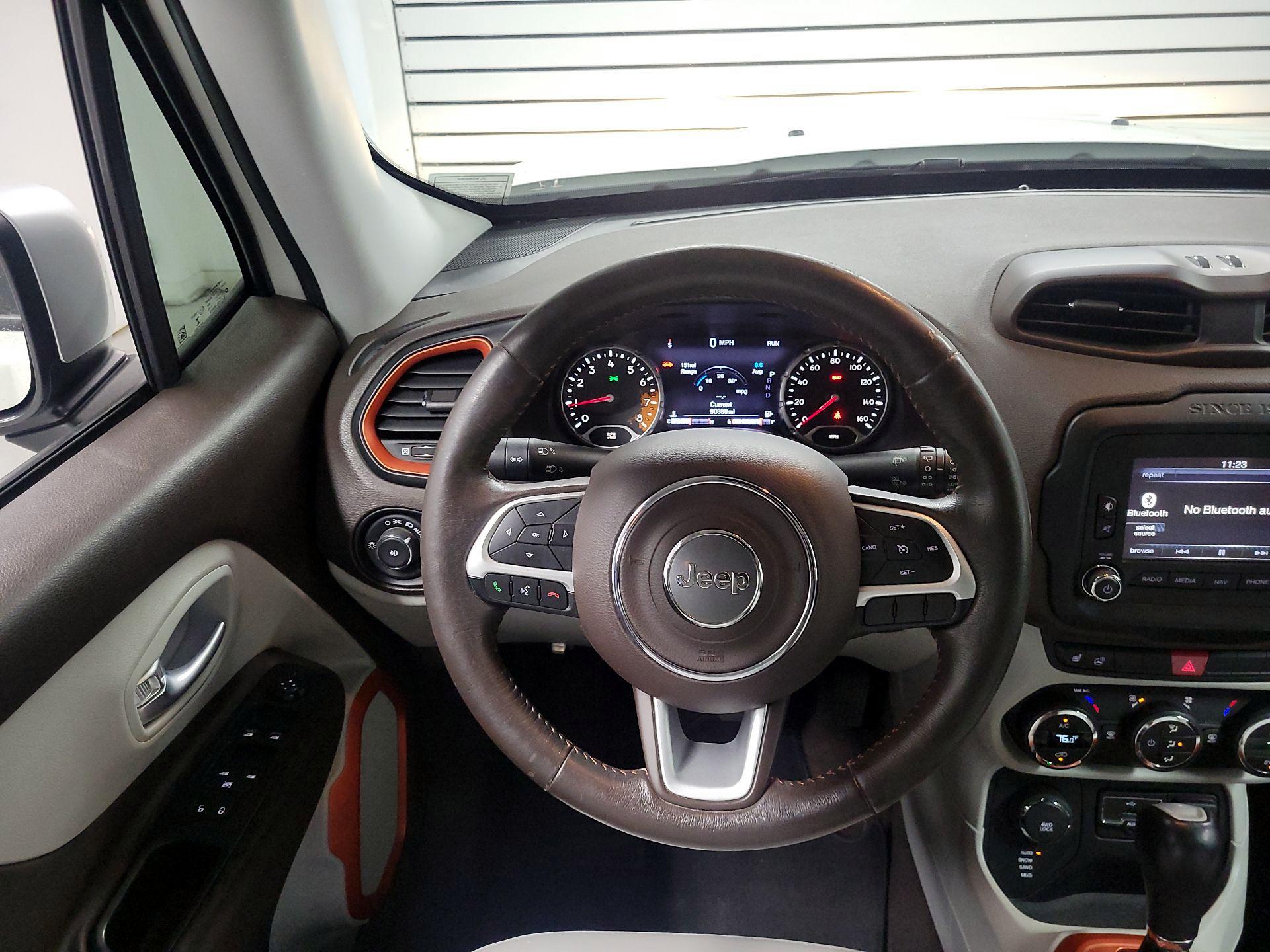 Thumbnail: 2016 Jeep Renegade - 10