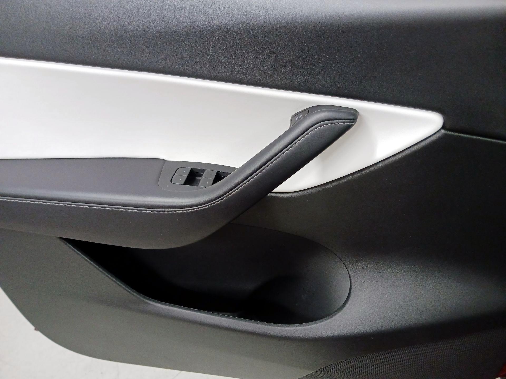 Thumbnail: 2022 Tesla Model Y - 10