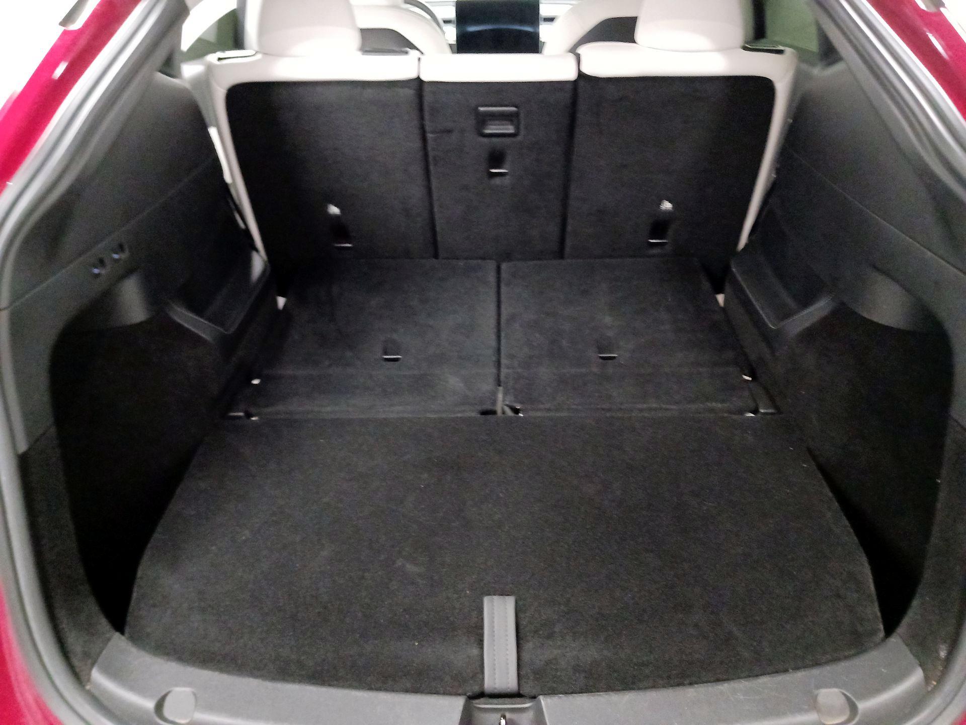 Thumbnail: 2022 Tesla Model Y - 15