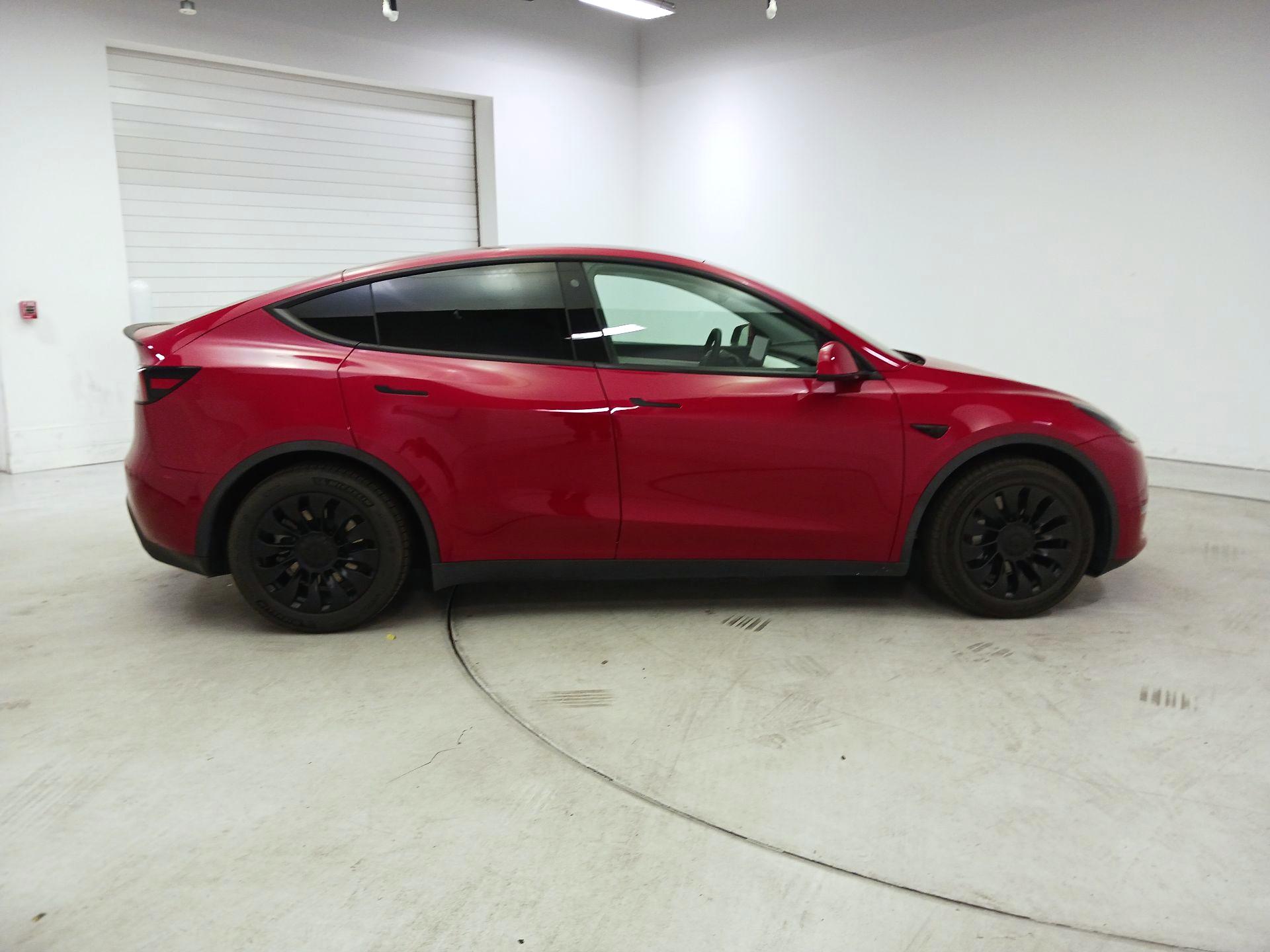 Thumbnail: 2022 Tesla Model Y - 4