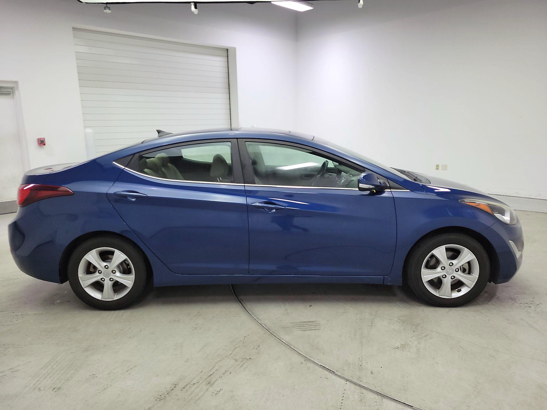 Thumbnail: 2016 Hyundai Elantra - 4