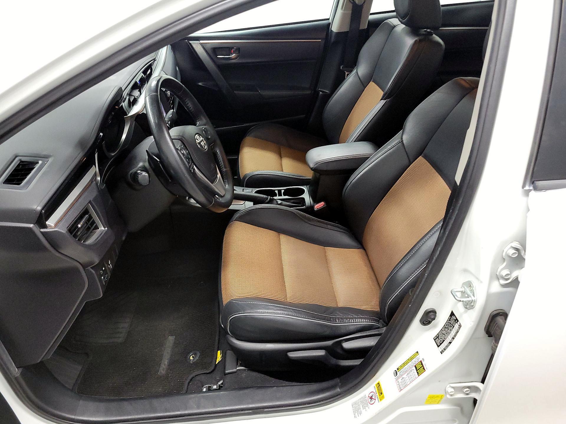 Thumbnail: 2015 Toyota Corolla - 9