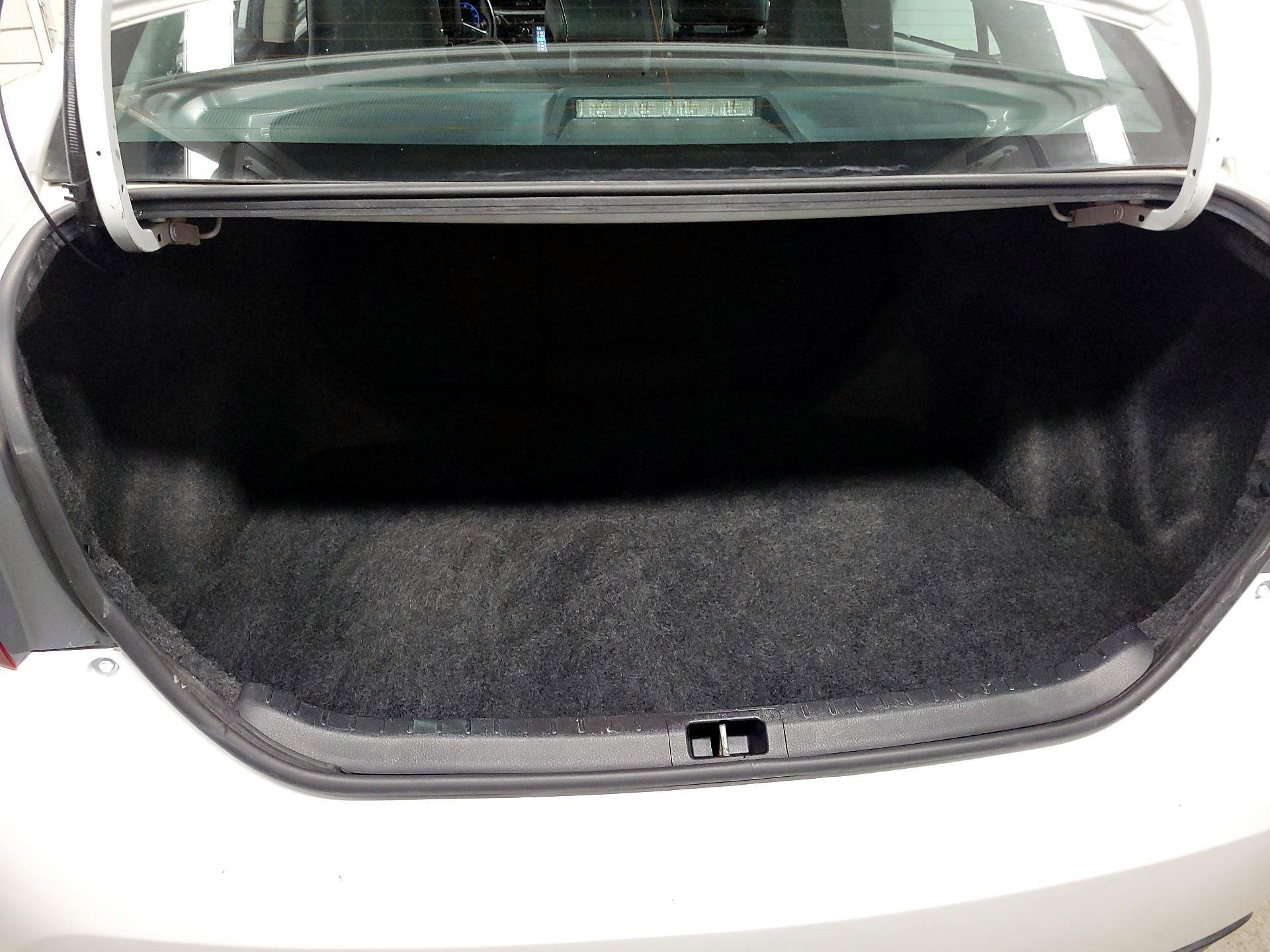 Thumbnail: 2015 Toyota Corolla - 14