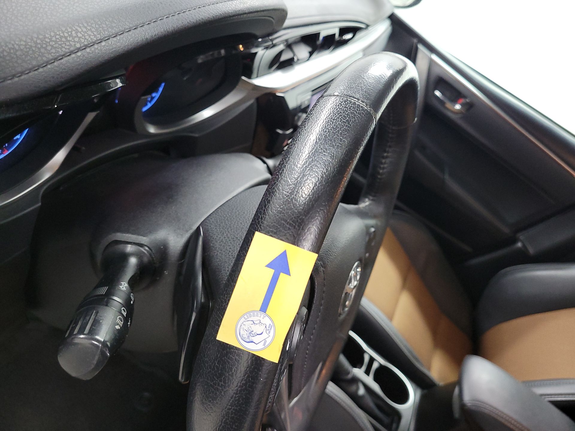 Thumbnail: 2015 Toyota Corolla - 20