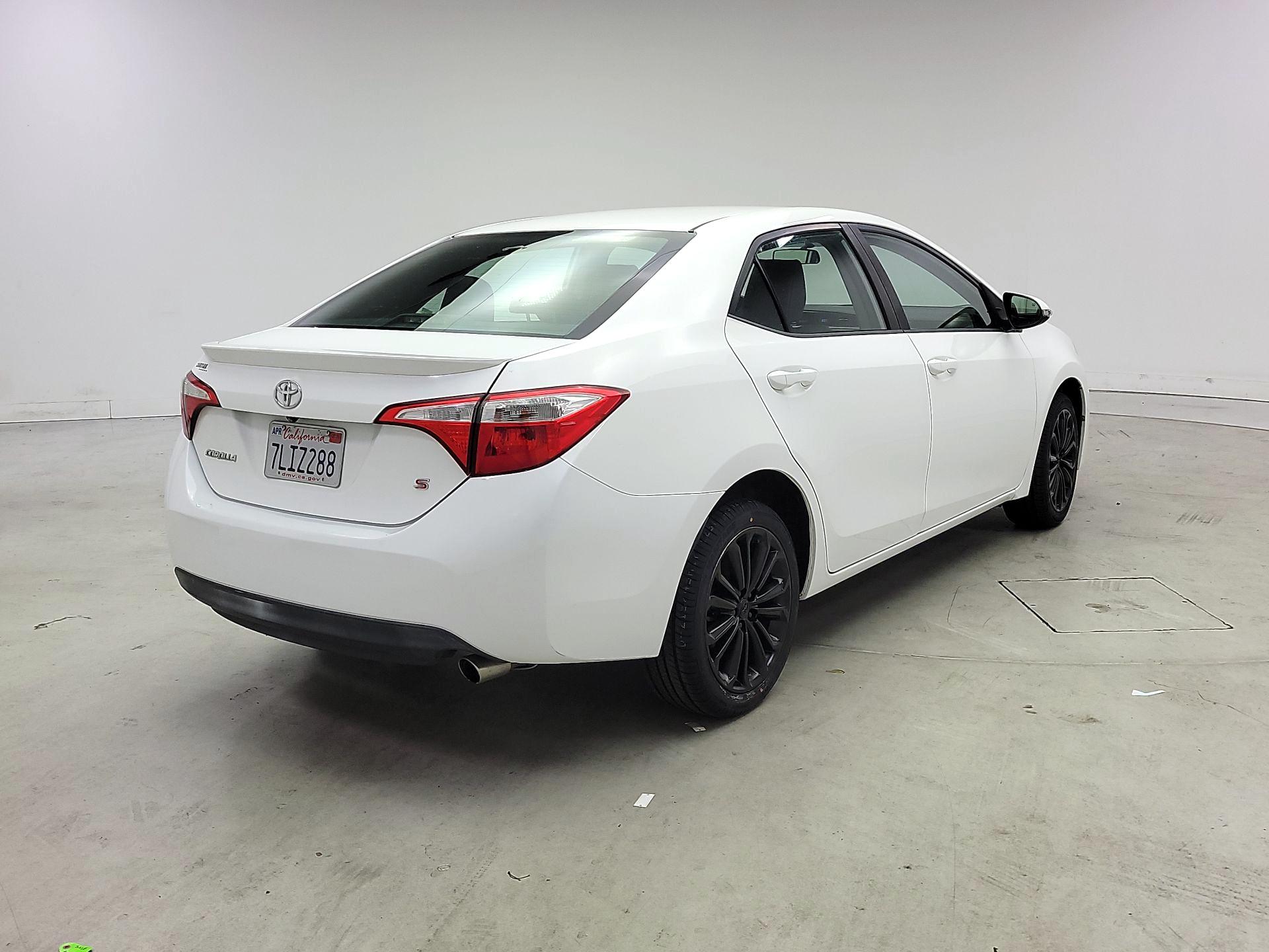 Thumbnail: 2015 Toyota Corolla - 5