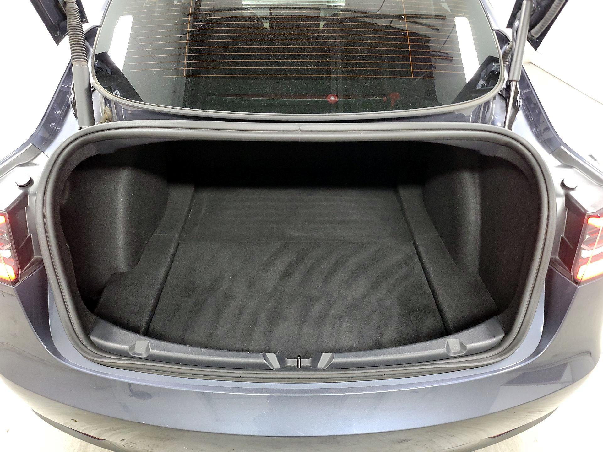 Thumbnail: 2023 Tesla Model 3 - 16