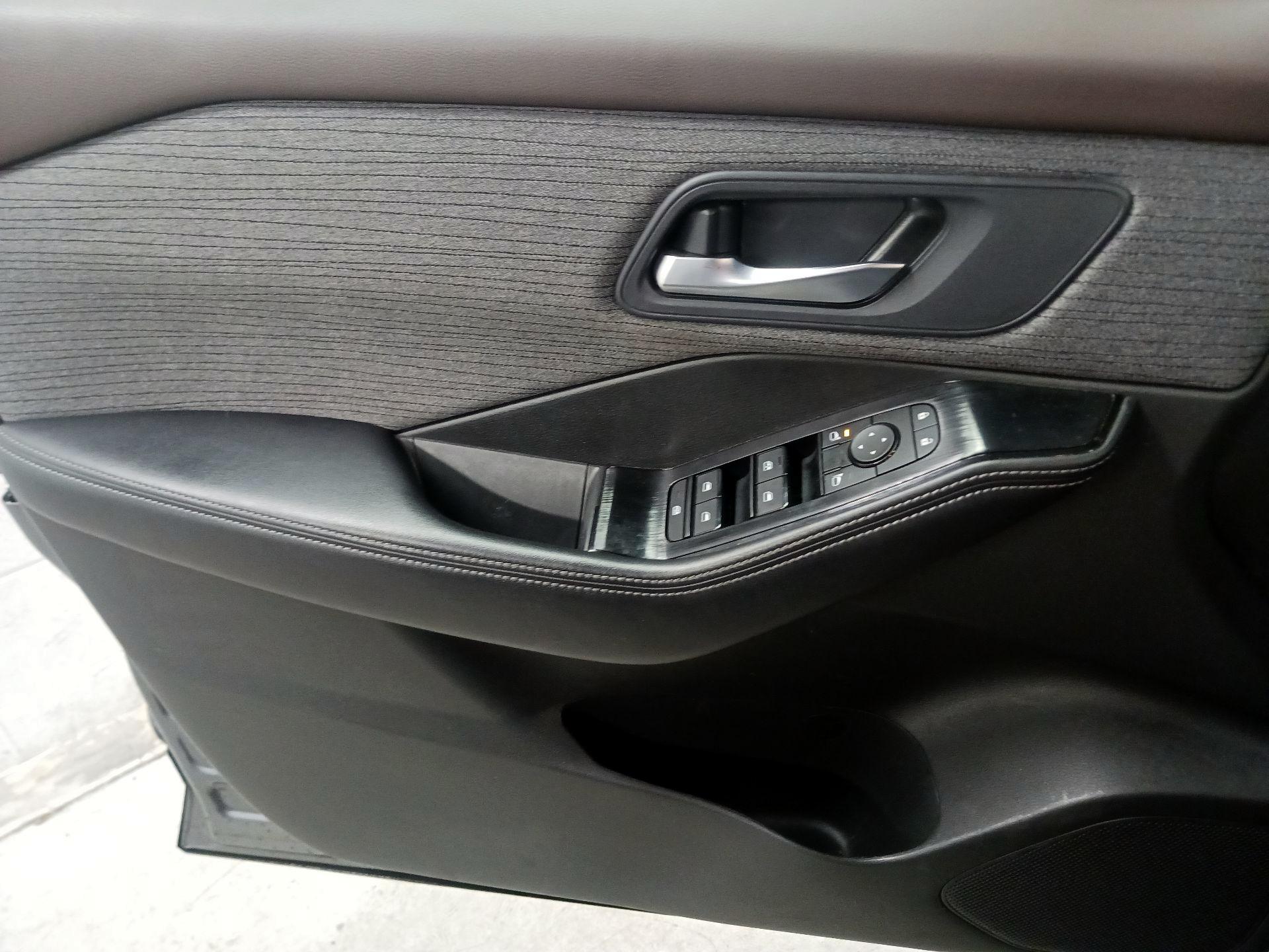 Thumbnail: 2023 Nissan Rogue - 10