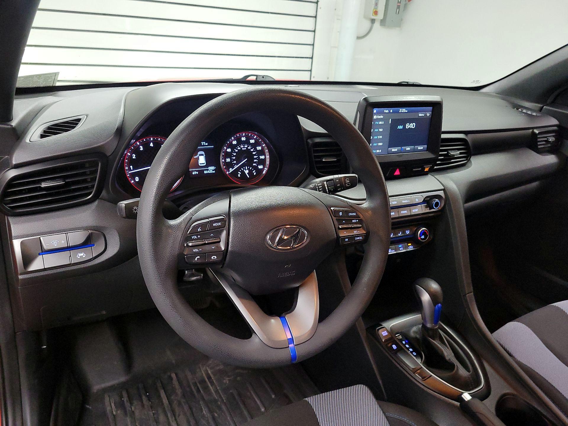 Thumbnail: 2019 Hyundai Veloster - 9