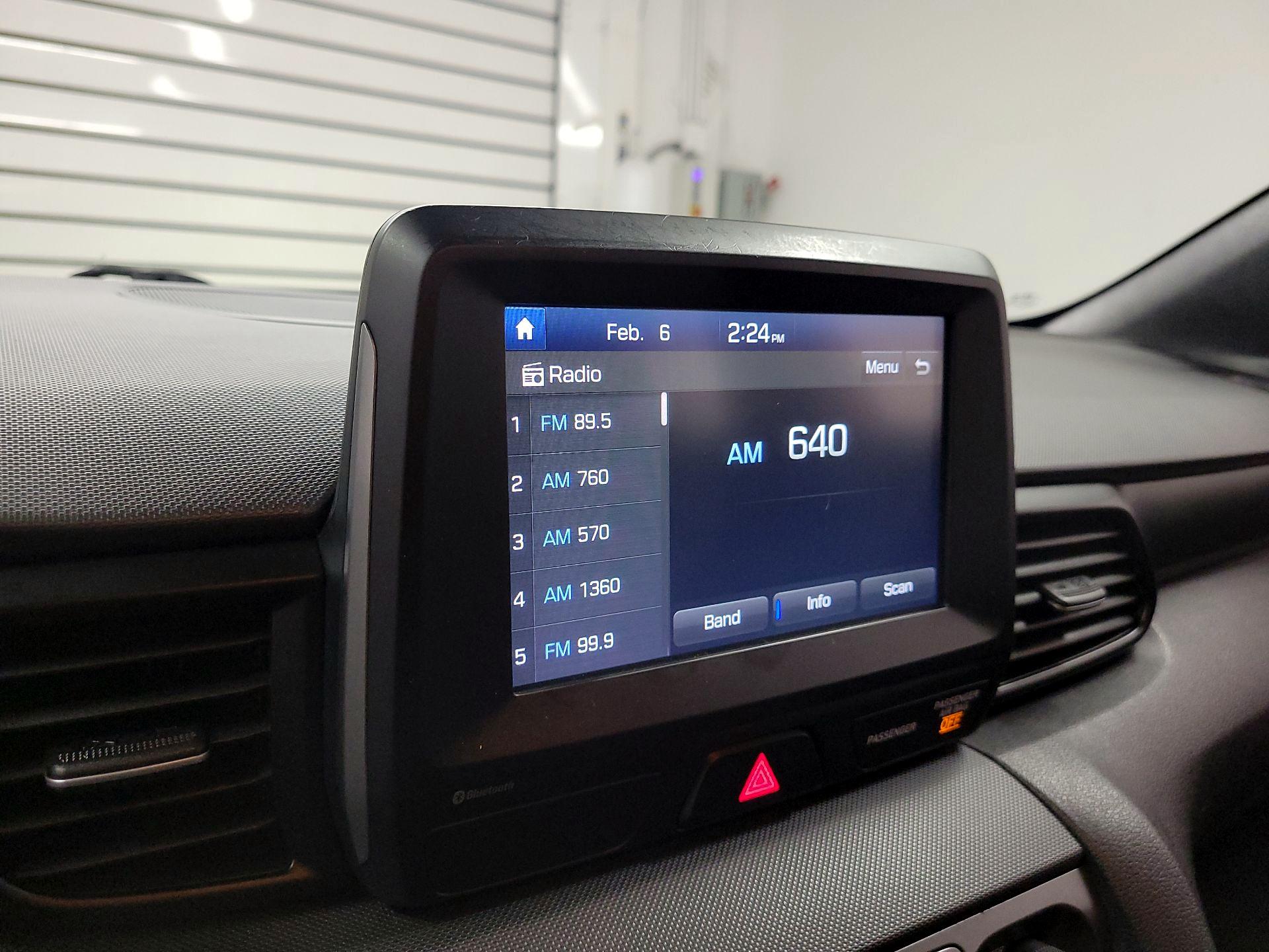 Thumbnail: 2019 Hyundai Veloster - 15