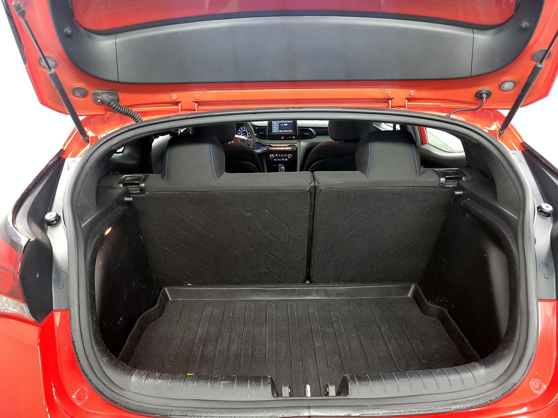 Thumbnail: 2019 Hyundai Veloster - 19