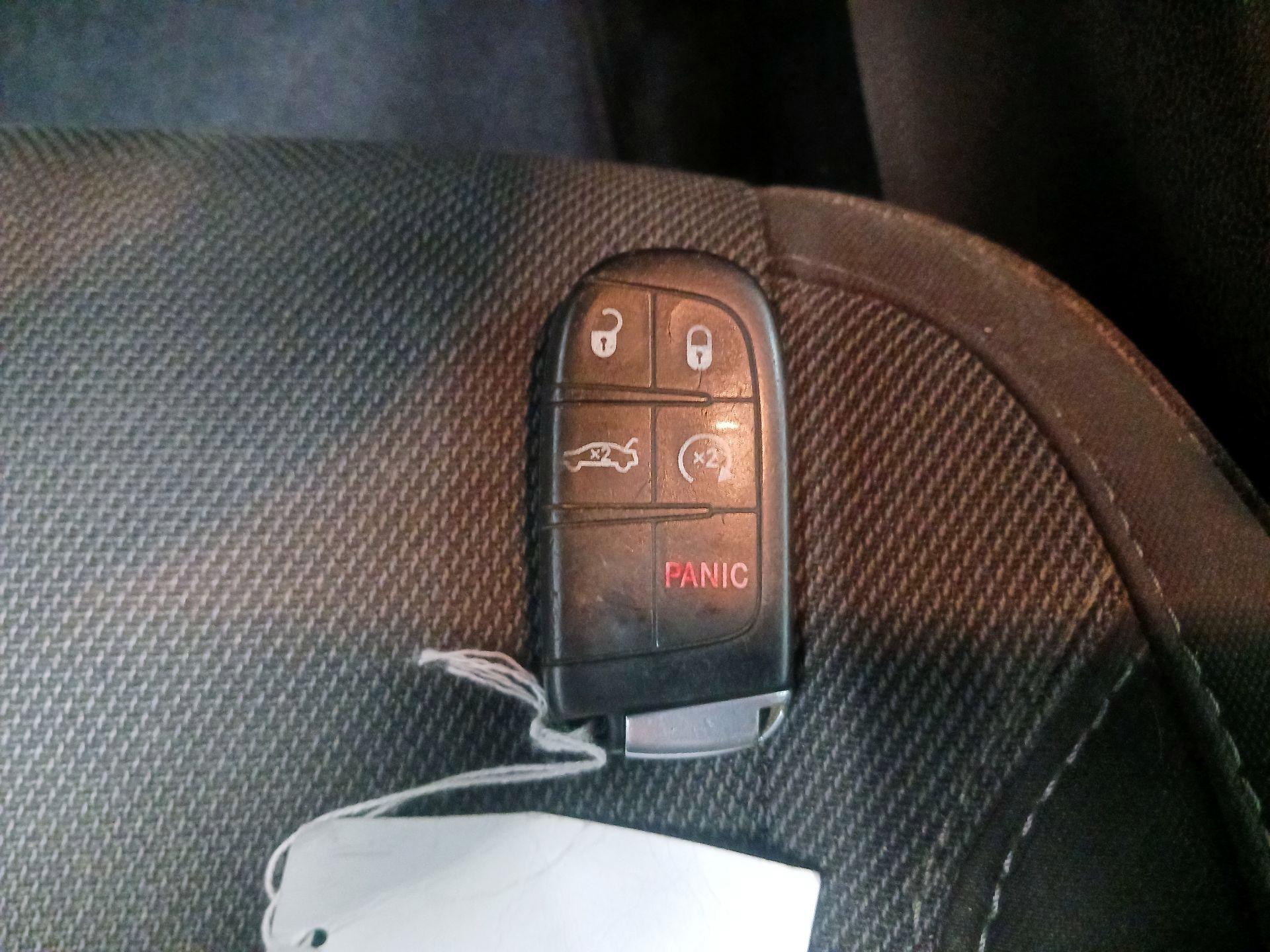 Thumbnail: 2017 Dodge Charger - 19