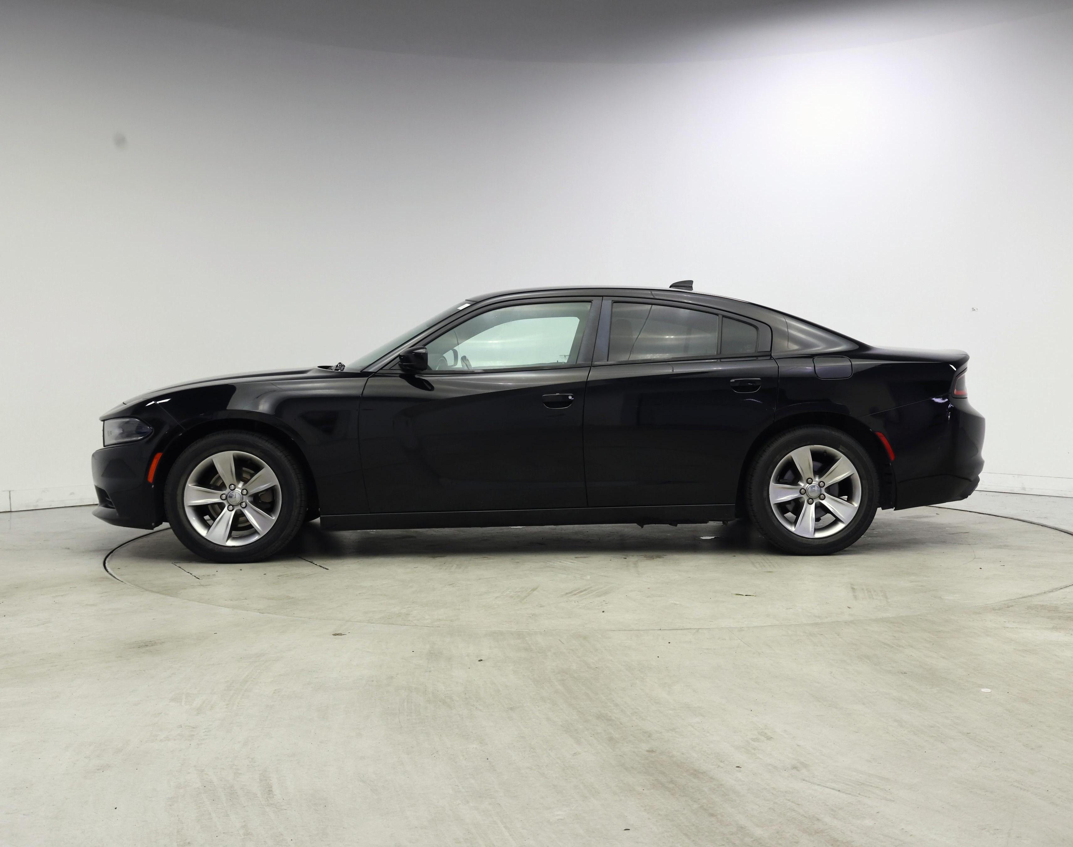 Thumbnail: 2017 Dodge Charger - 3