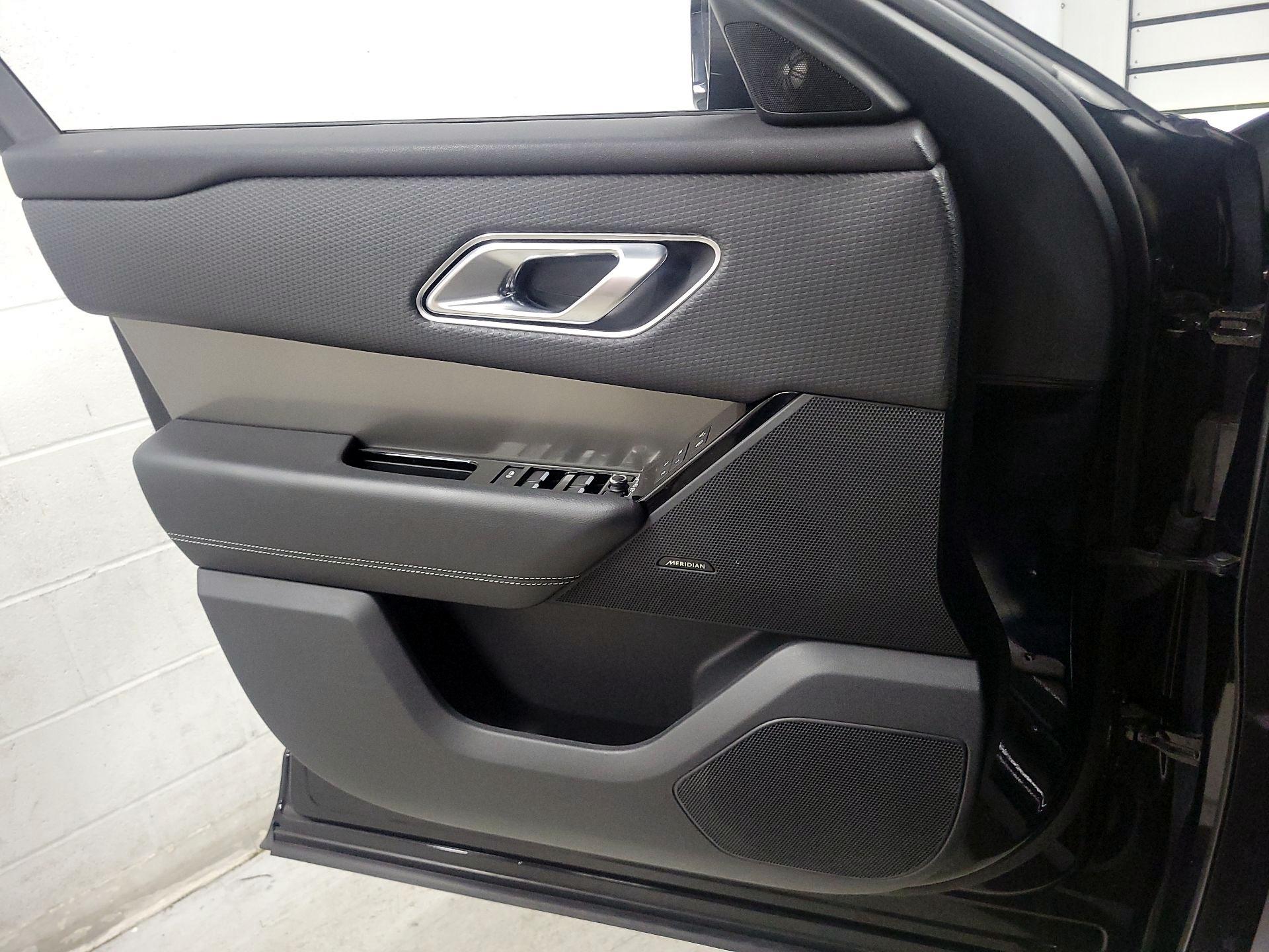 Thumbnail: 2019 Land Rover Range Rover Velar - 10