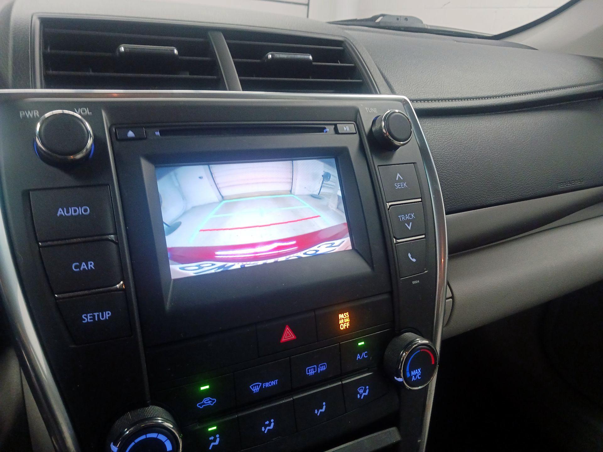 Thumbnail: 2017 Toyota Camry - 11