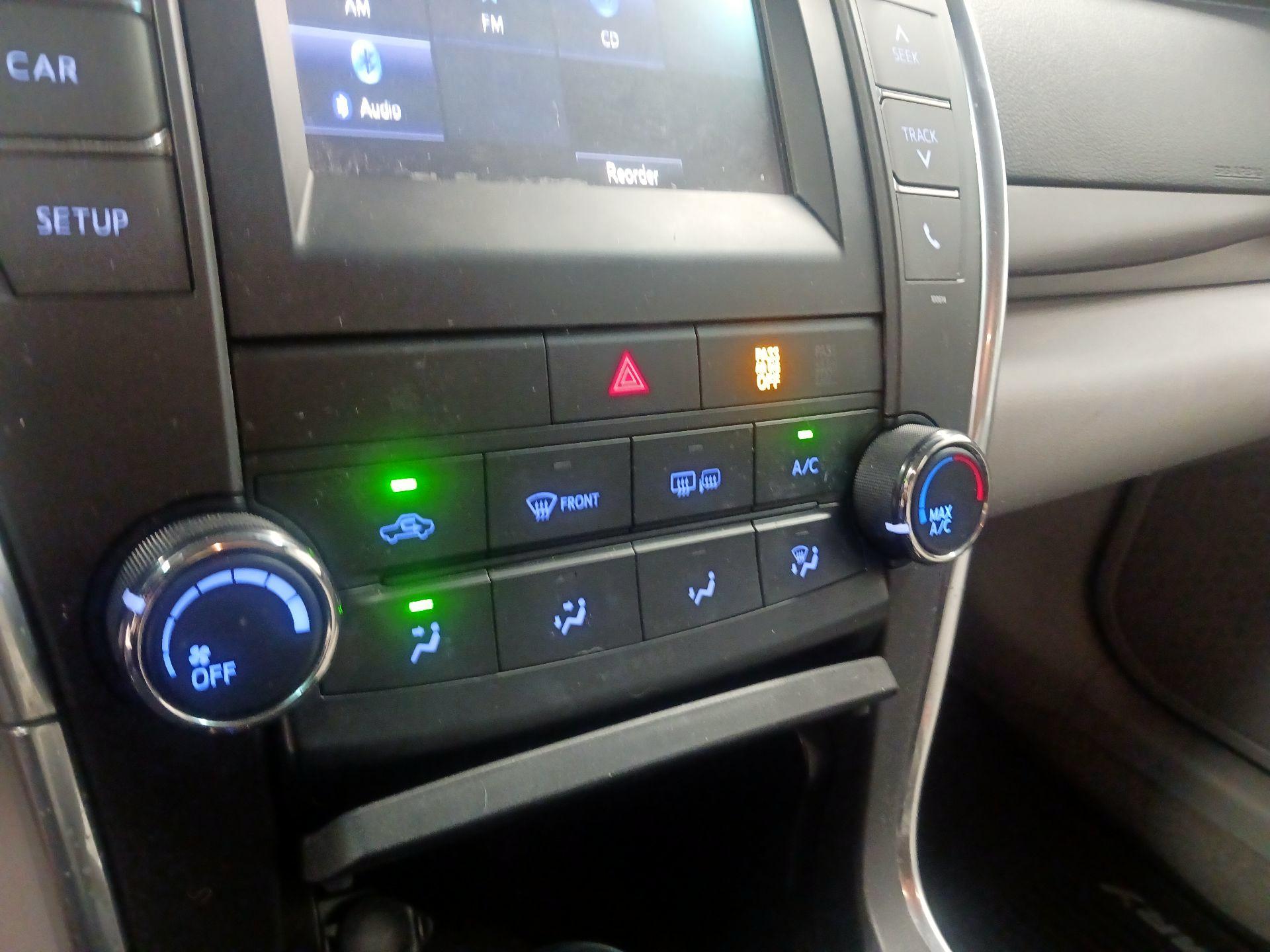 Thumbnail: 2017 Toyota Camry - 13