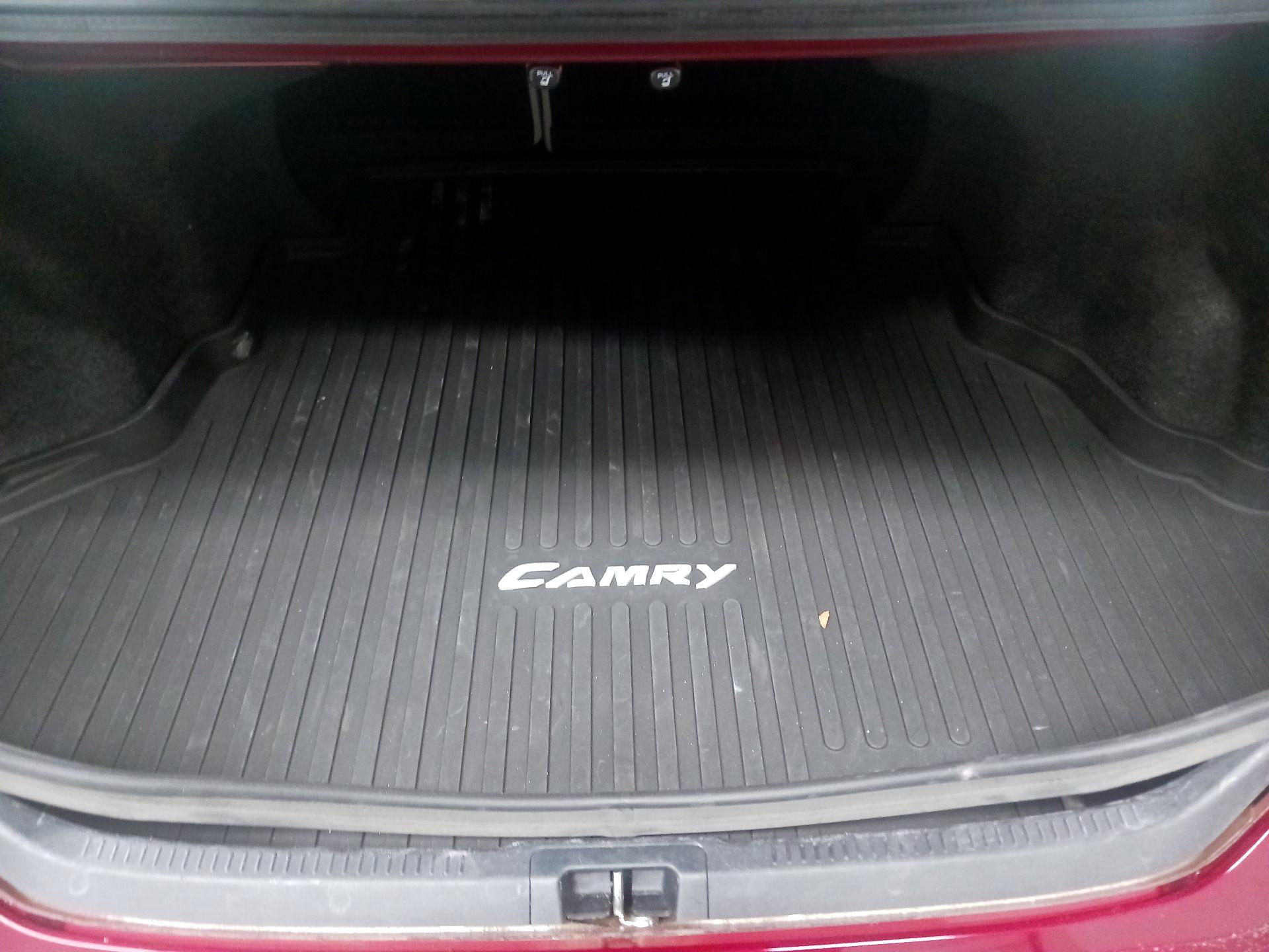 Thumbnail: 2017 Toyota Camry - 16