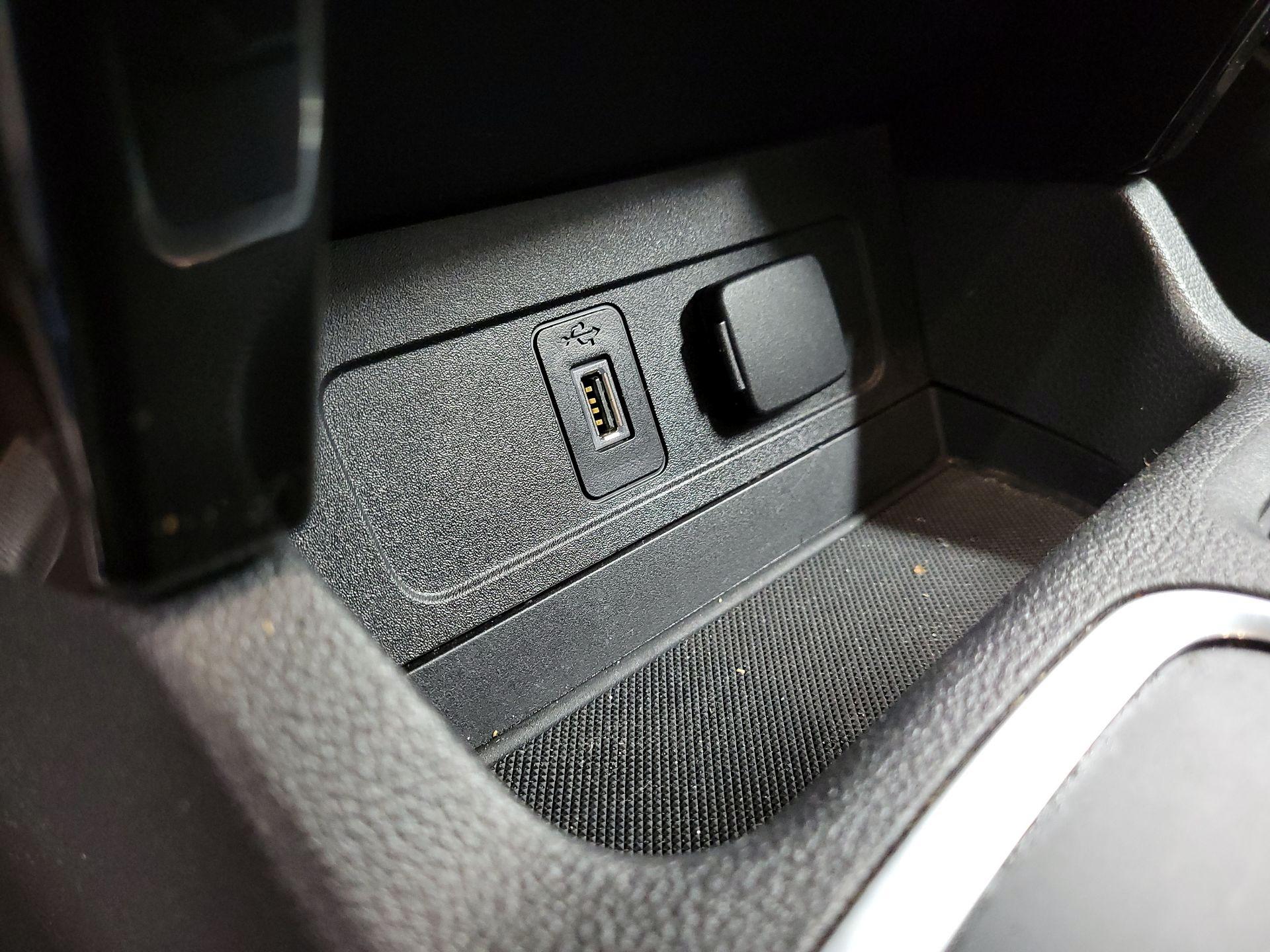 Thumbnail: 2018 Ford Escape - 18