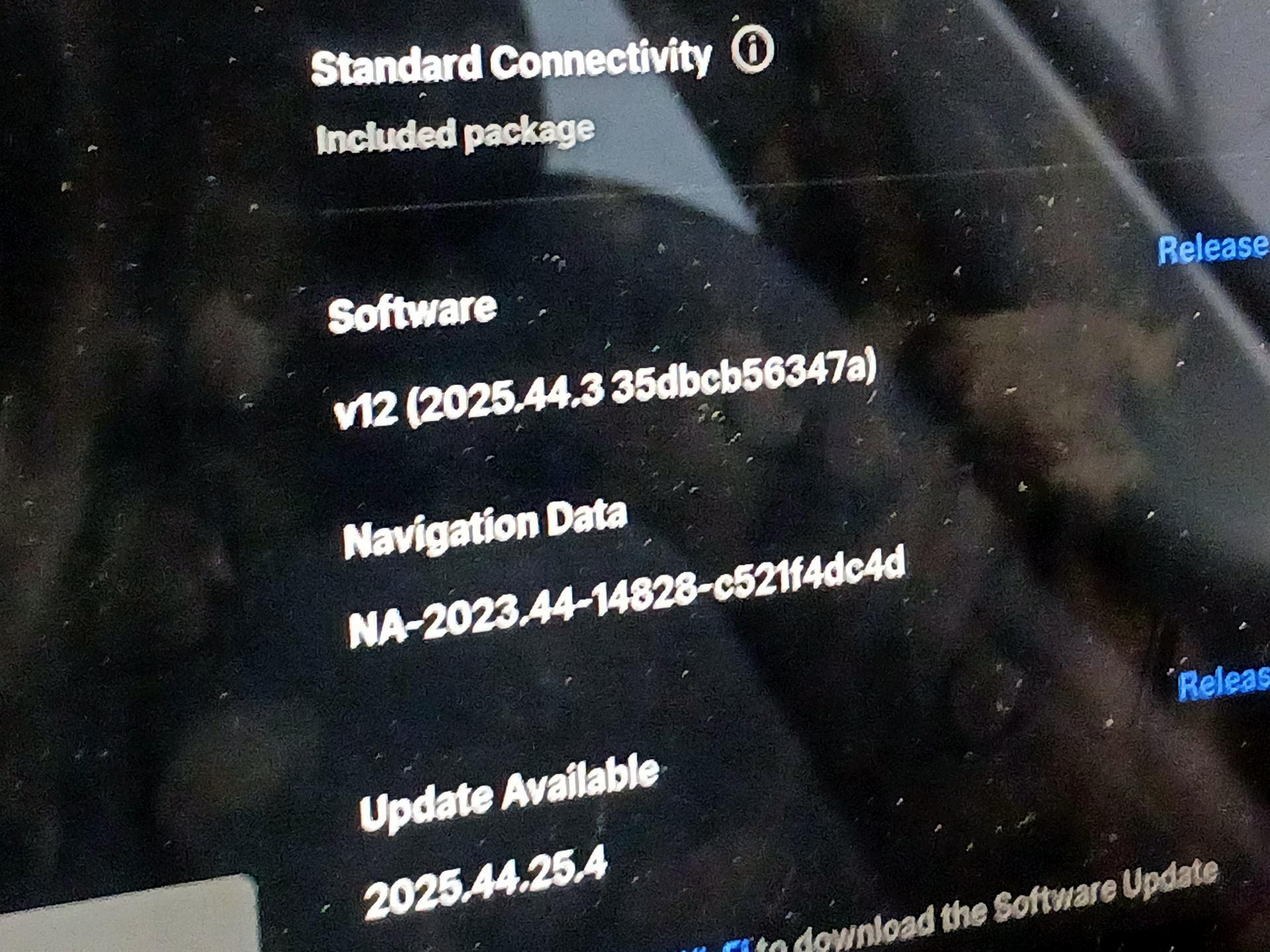 Thumbnail: 2022 Tesla Model Y - 15