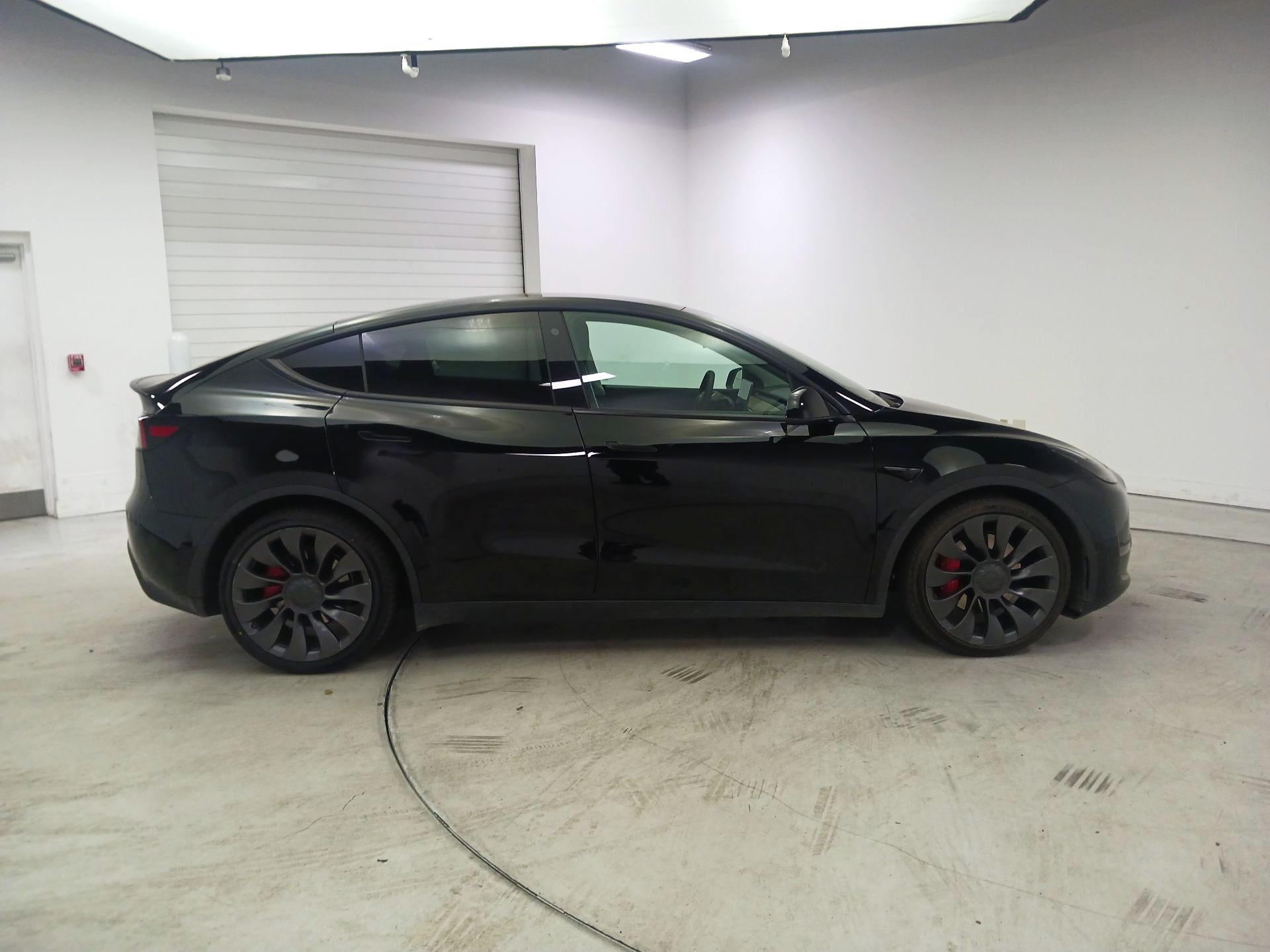 Thumbnail: 2022 Tesla Model Y - 4