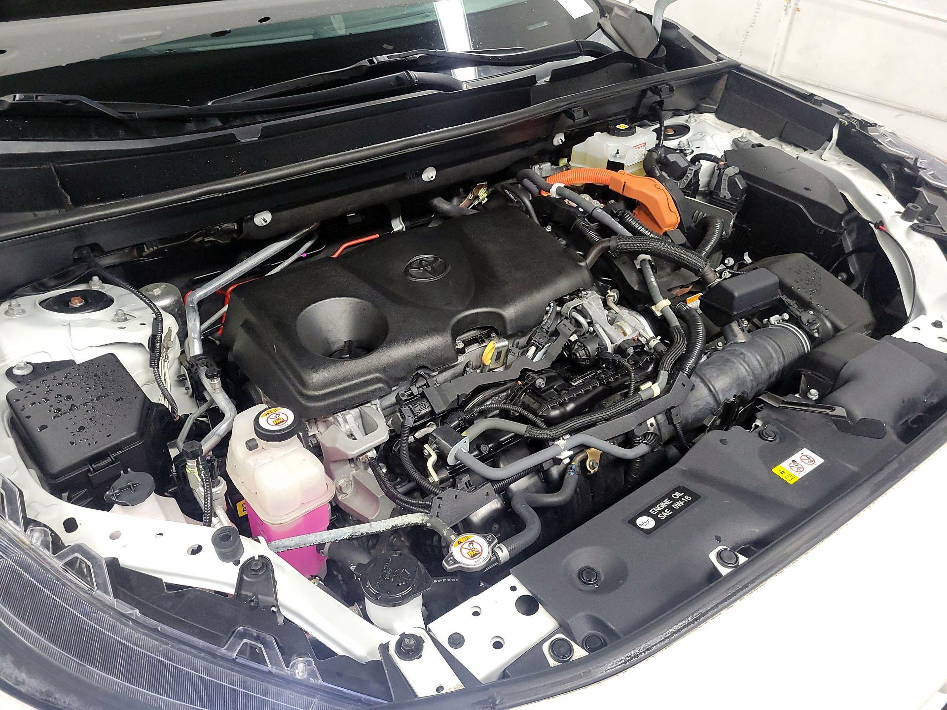 Thumbnail: 2021 Toyota RAV4 - 15