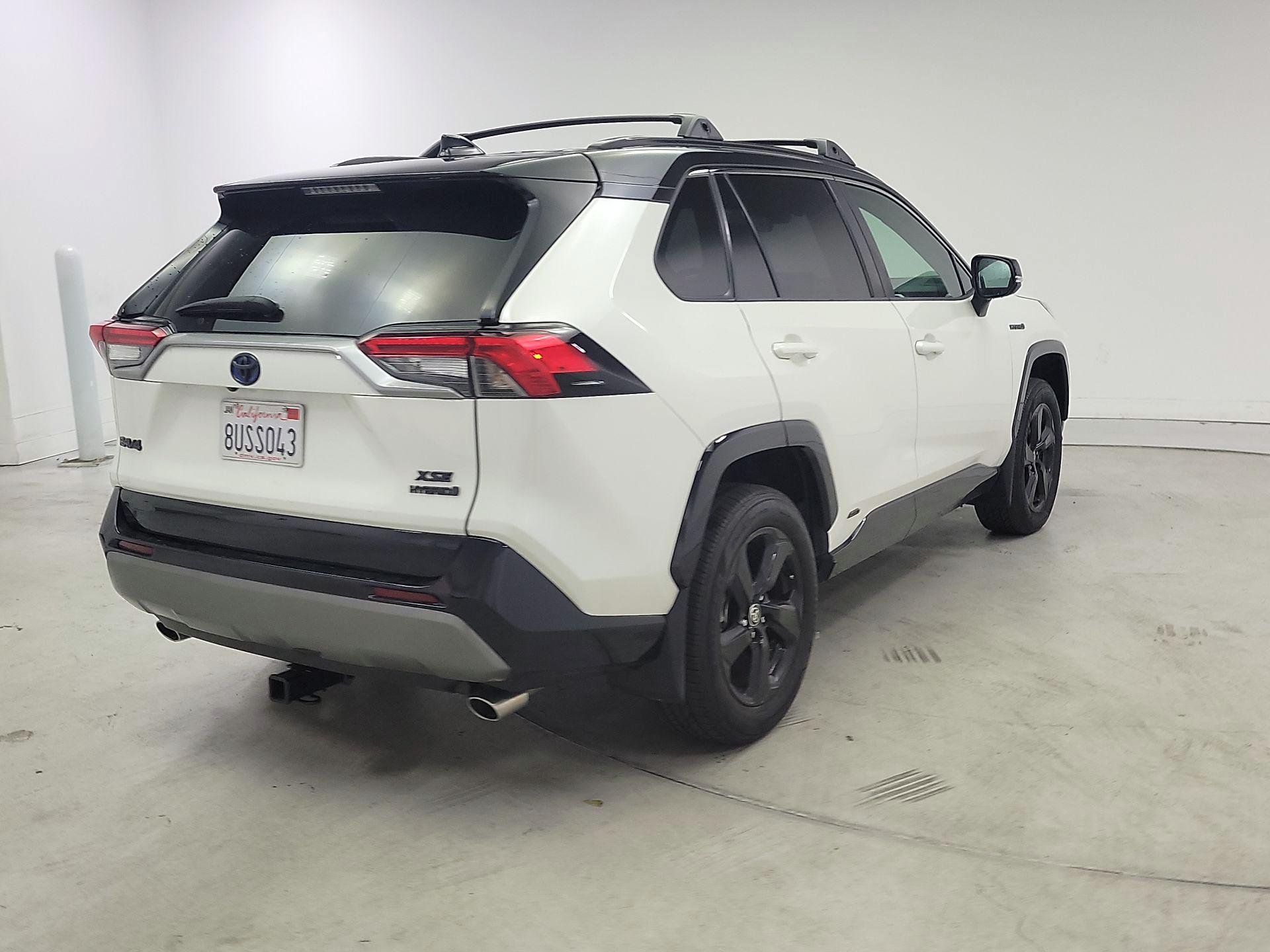 Thumbnail: 2021 Toyota RAV4 - 5