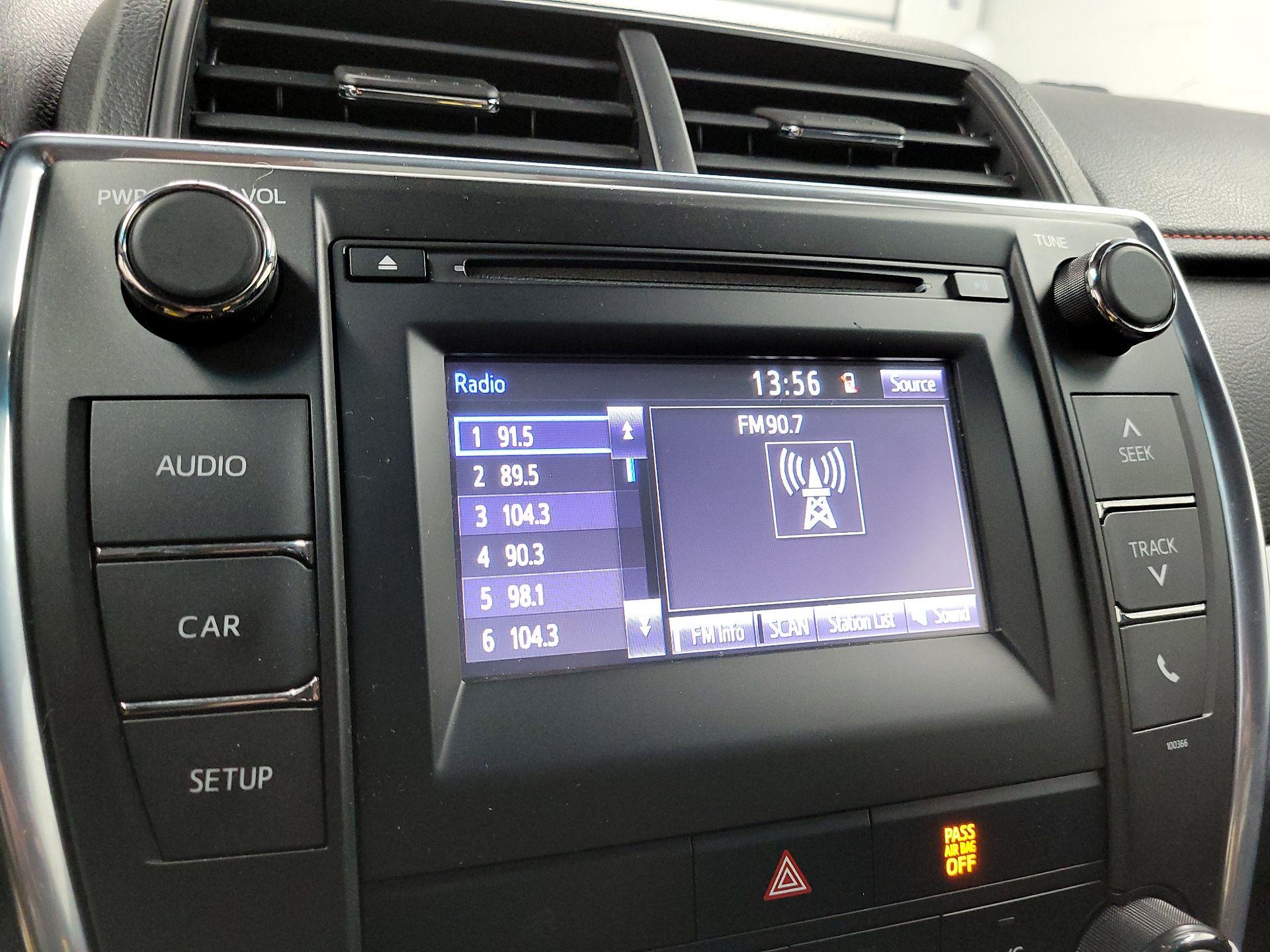 Thumbnail: 2015 Toyota Camry - 13