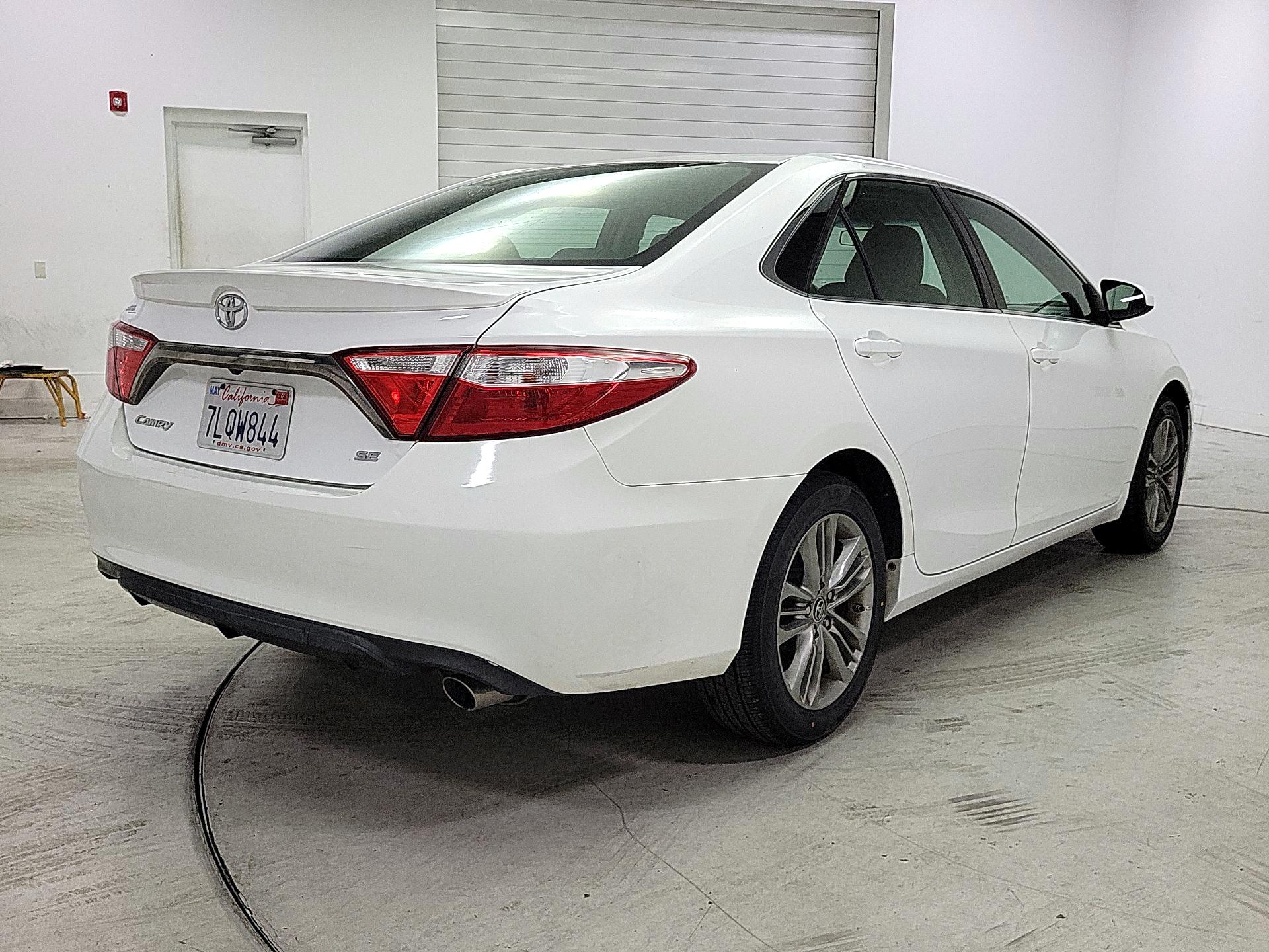 Thumbnail: 2015 Toyota Camry - 5