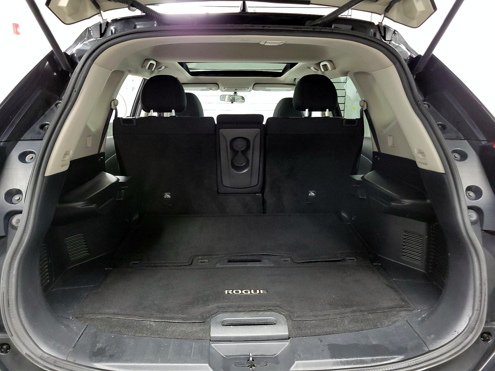 Thumbnail: 2017 Nissan Rogue - 19