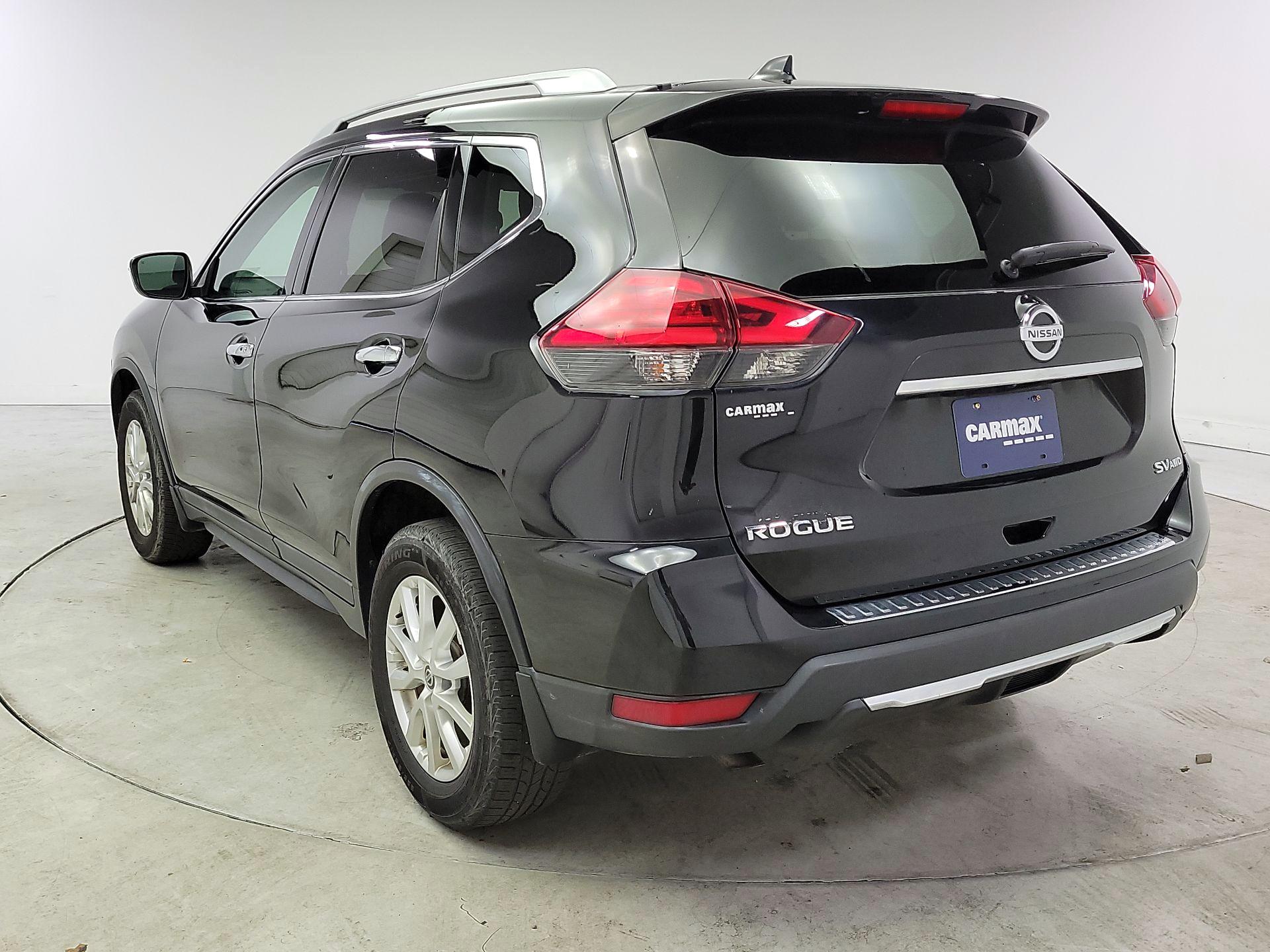 Thumbnail: 2017 Nissan Rogue - 7