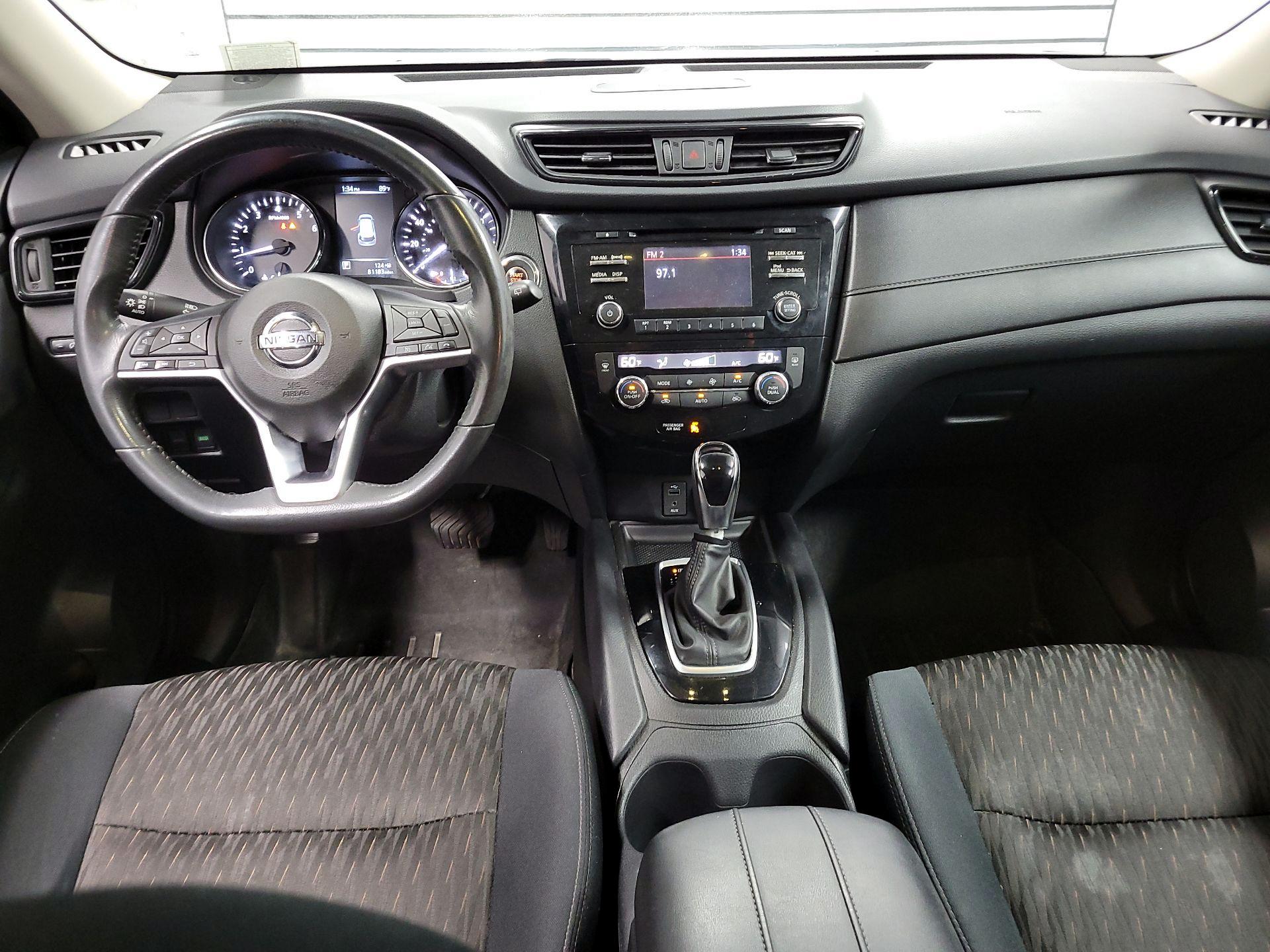 Thumbnail: 2017 Nissan Rogue - 8