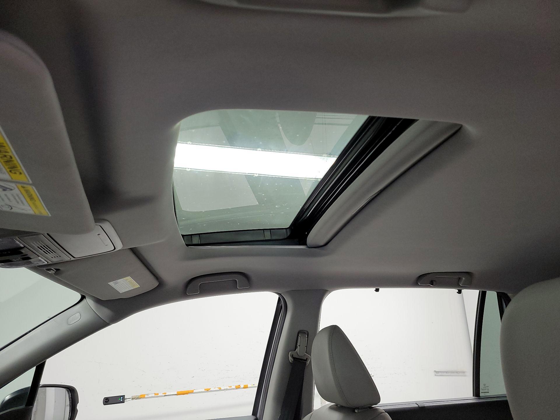 Thumbnail: 2019 Honda Pilot - 19