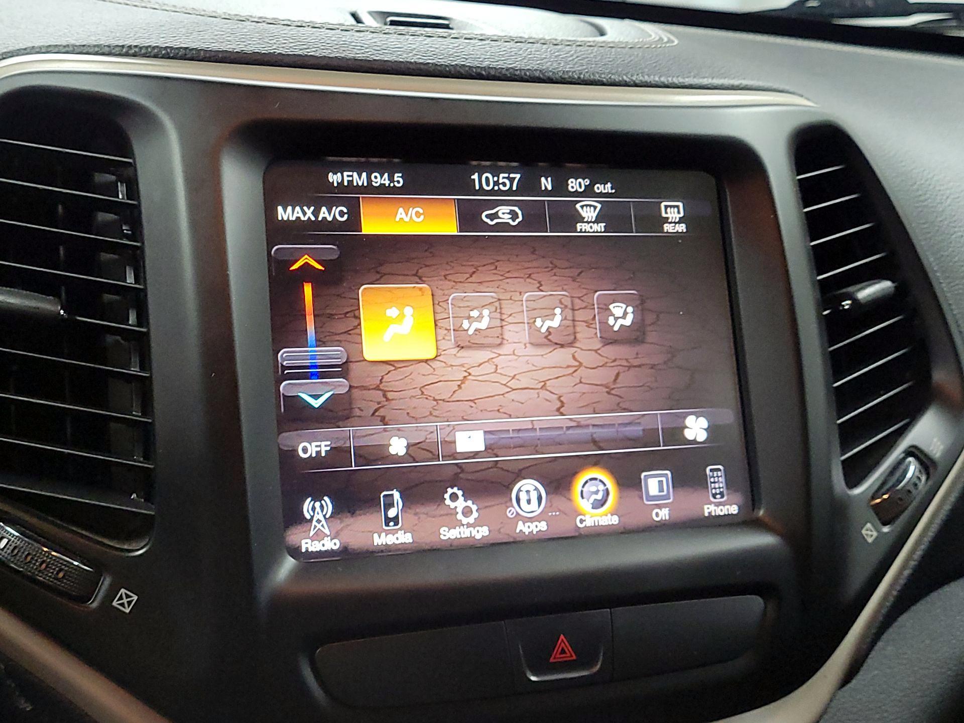 Thumbnail: 2015 Jeep Cherokee - 14